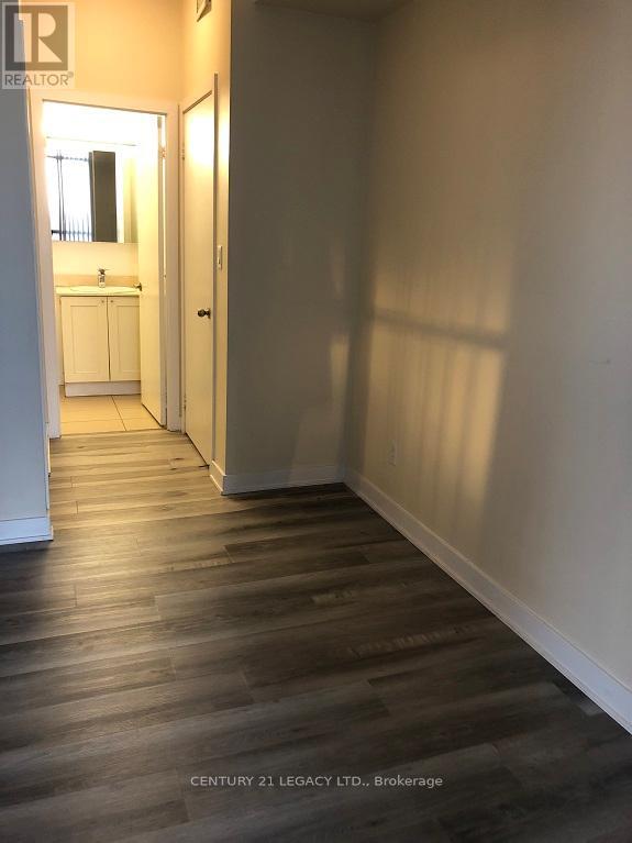 1904 - 4065 Brickstone Mews, Mississauga, Ontario  L5B 0G3 - Photo 8 - W12978924