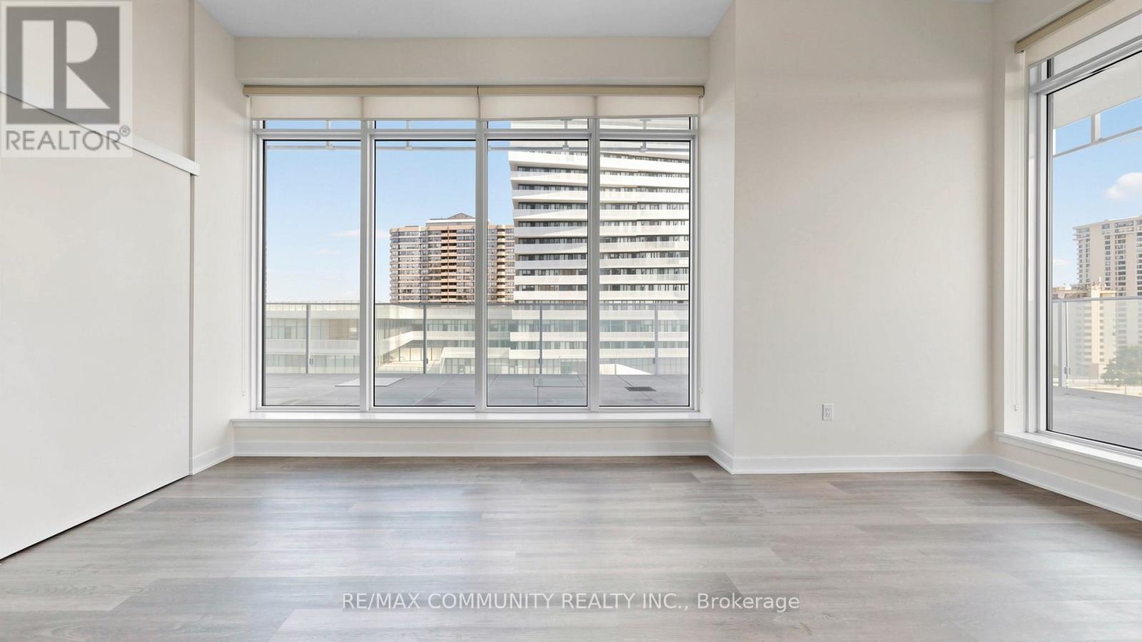 604 - 3900 Confederation Parkway, Mississauga, Ontario  L5B 0M3 - Photo 12 - W12978930