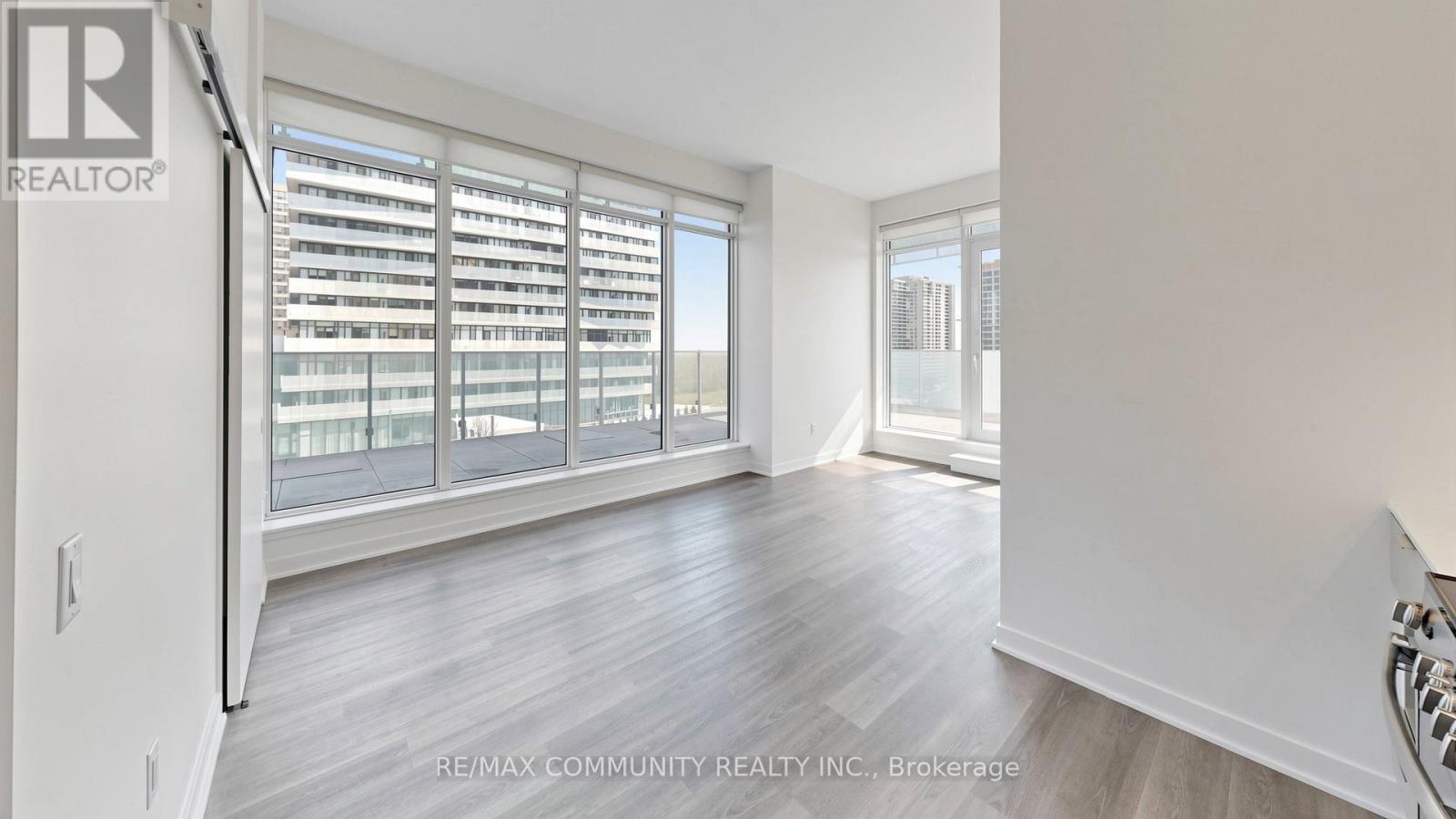 604 - 3900 Confederation Parkway, Mississauga, Ontario  L5B 0M3 - Photo 17 - W12978930