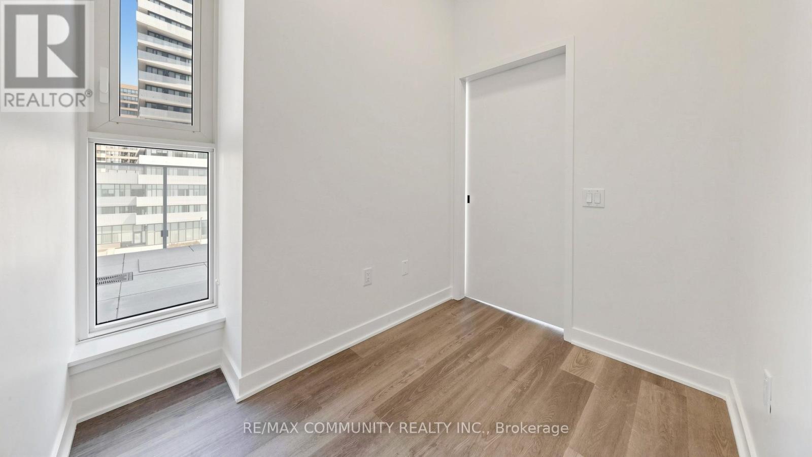 604 - 3900 Confederation Parkway, Mississauga, Ontario  L5B 0M3 - Photo 30 - W12978930