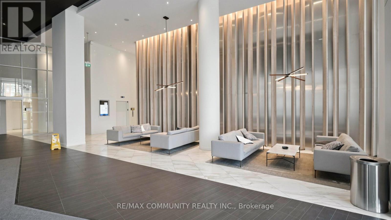 604 - 3900 Confederation Parkway, Mississauga, Ontario  L5B 0M3 - Photo 7 - W12978930