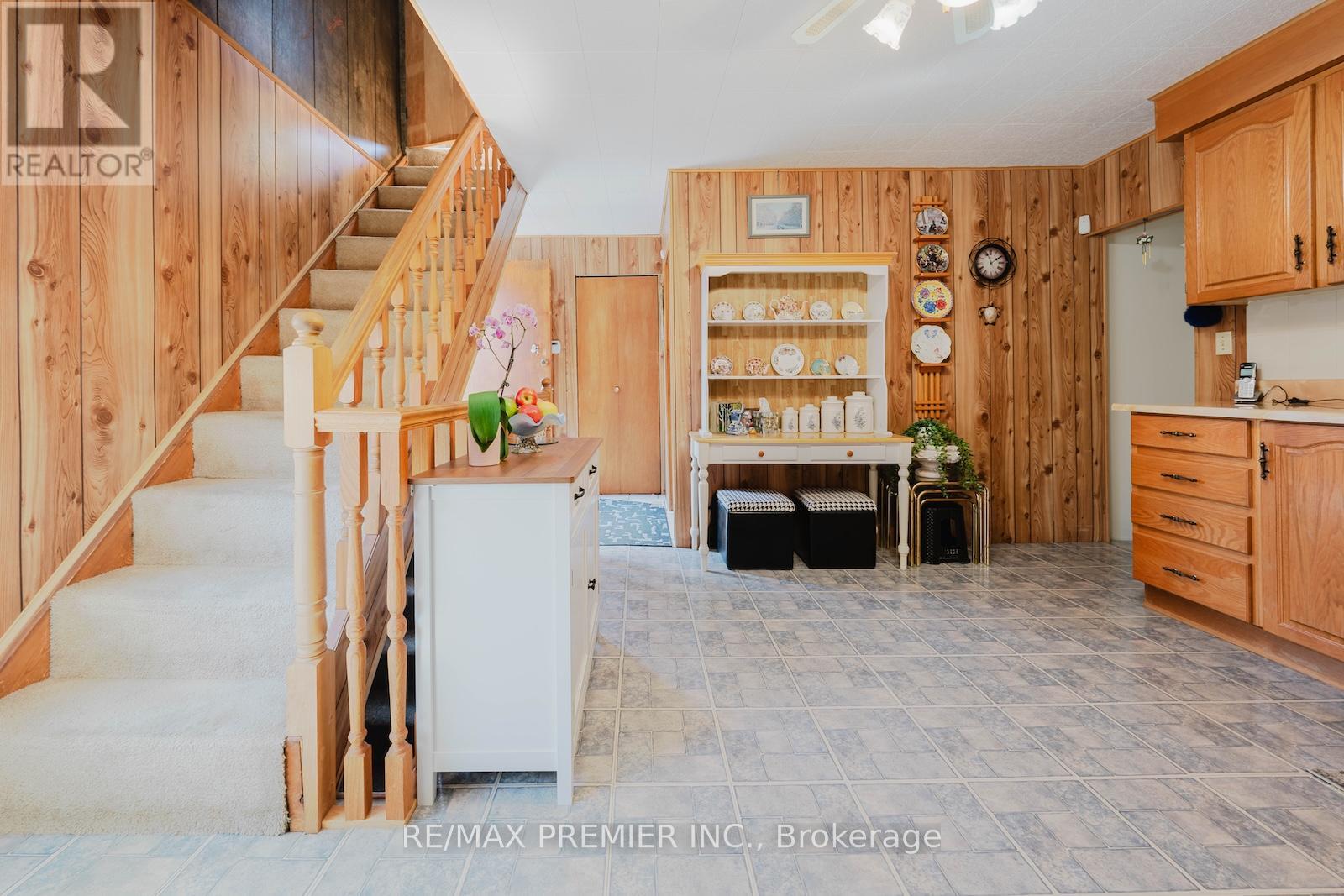 23 Lippincott Street W, Toronto, Ontario  M9N 1B3 - Photo 7 - W12978940