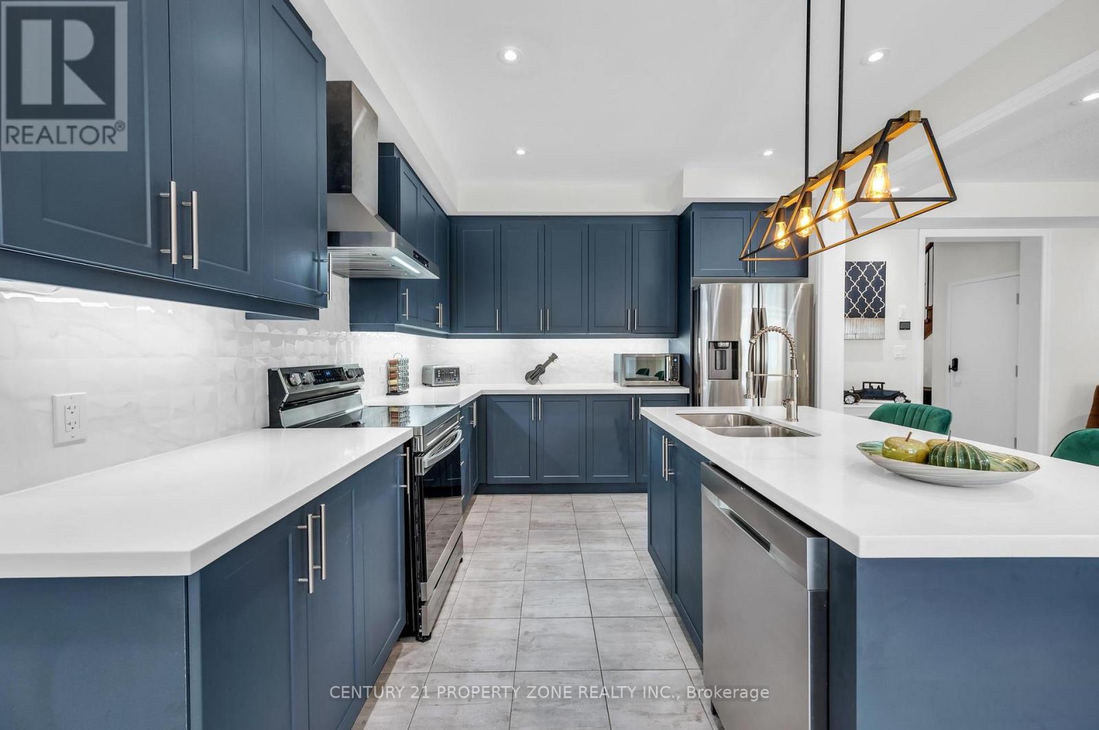 12 Trellanock Road, Brampton, Ontario  L6Y 0E4 - Photo 14 - W12979004