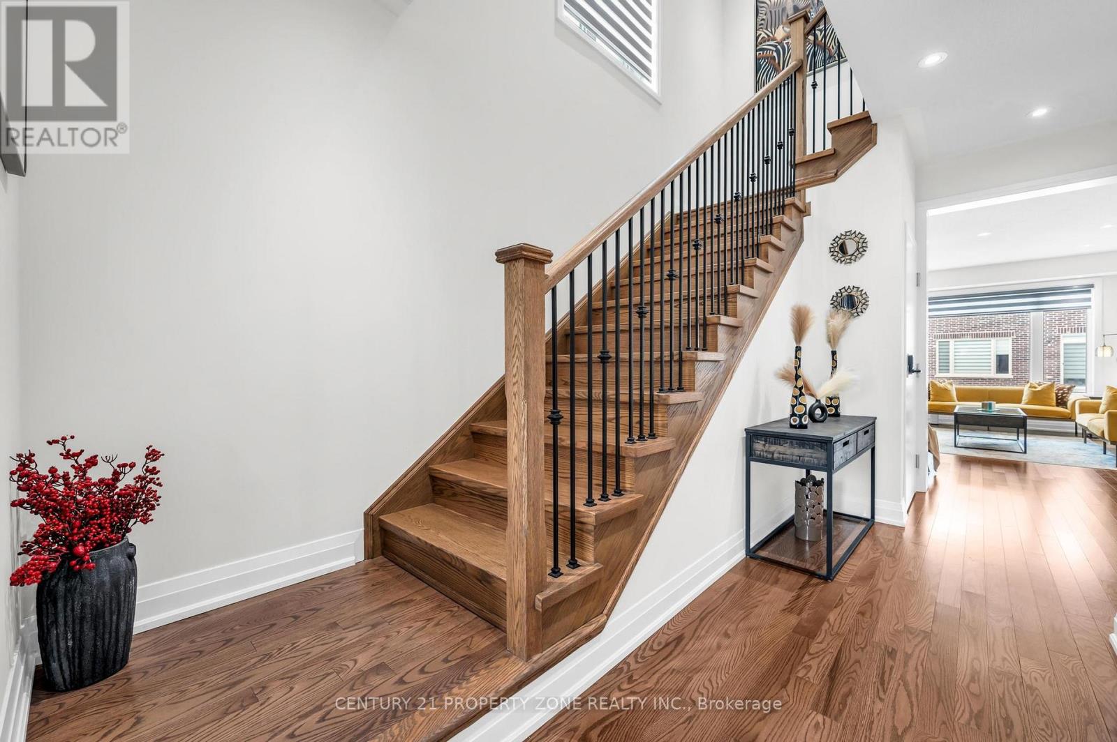 12 Trellanock Road, Brampton, Ontario  L6Y 0E4 - Photo 23 - W12979004