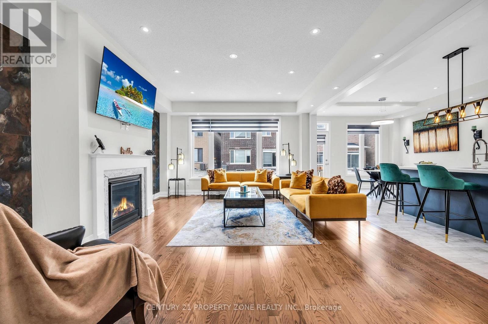 12 Trellanock Road, Brampton, Ontario  L6Y 0E4 - Photo 5 - W12979004