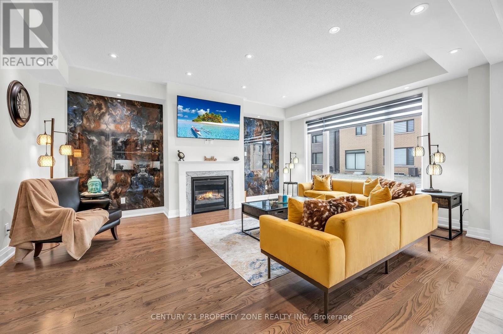 12 Trellanock Road, Brampton, Ontario  L6Y 0E4 - Photo 6 - W12979004