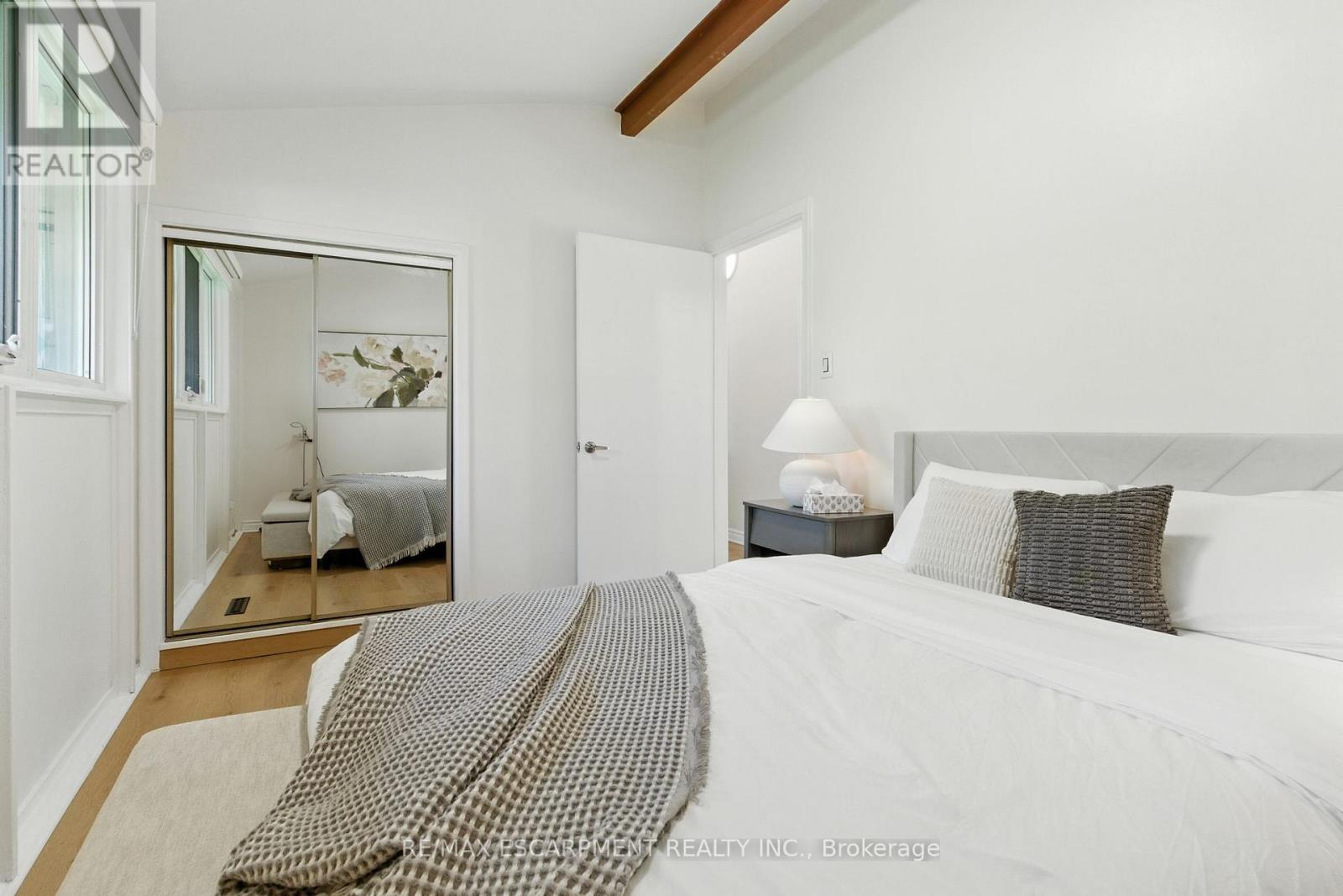 230 South Service Road, Mississauga, Ontario  L5G 2S1 - Photo 29 - W12979006