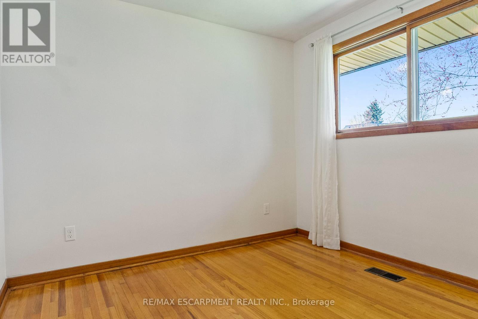 1193 Sixth Line, Oakville, Ontario  L6H 1W8 - Photo 29 - W12979030