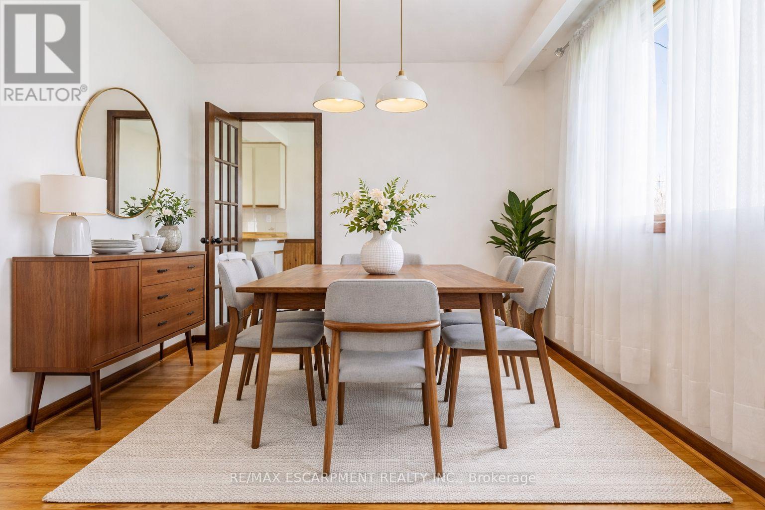 1193 Sixth Line, Oakville, Ontario  L6H 1W8 - Photo 9 - W12979030