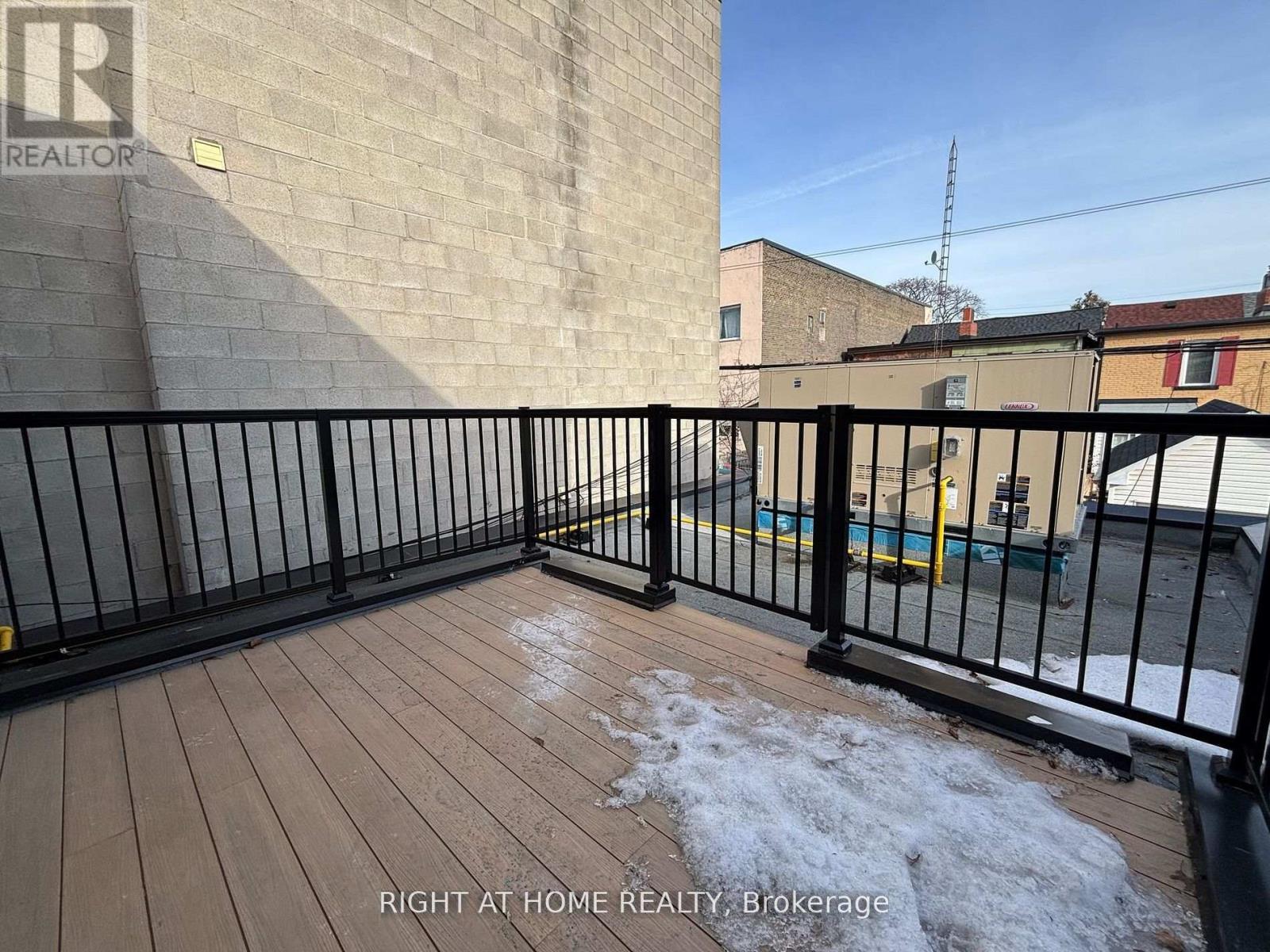 A - 3152 Dundas Street W, Toronto, Ontario  M6P 2A1 - Photo 16 - W12979042