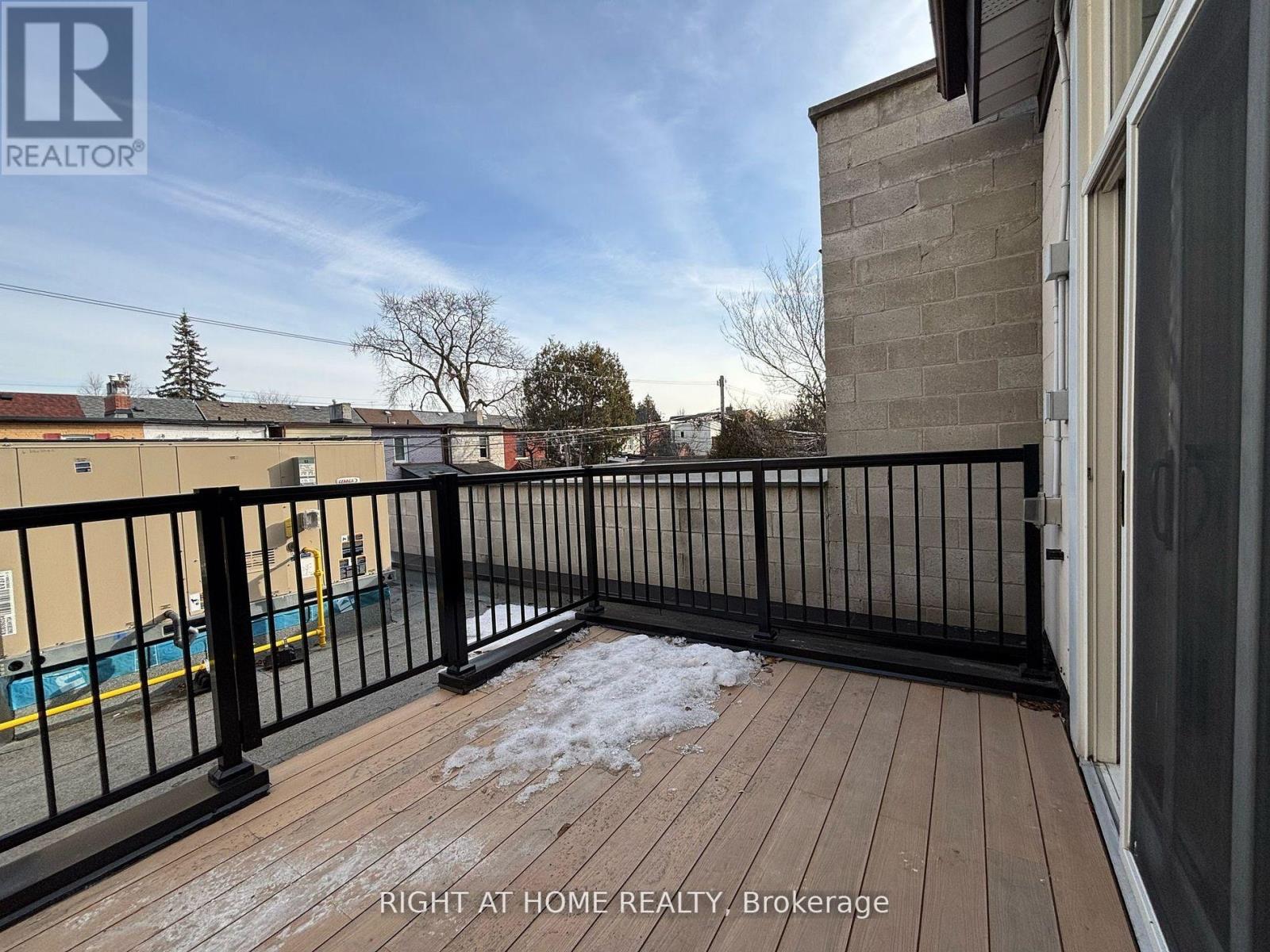 A - 3152 Dundas Street W, Toronto, Ontario  M6P 2A1 - Photo 17 - W12979042