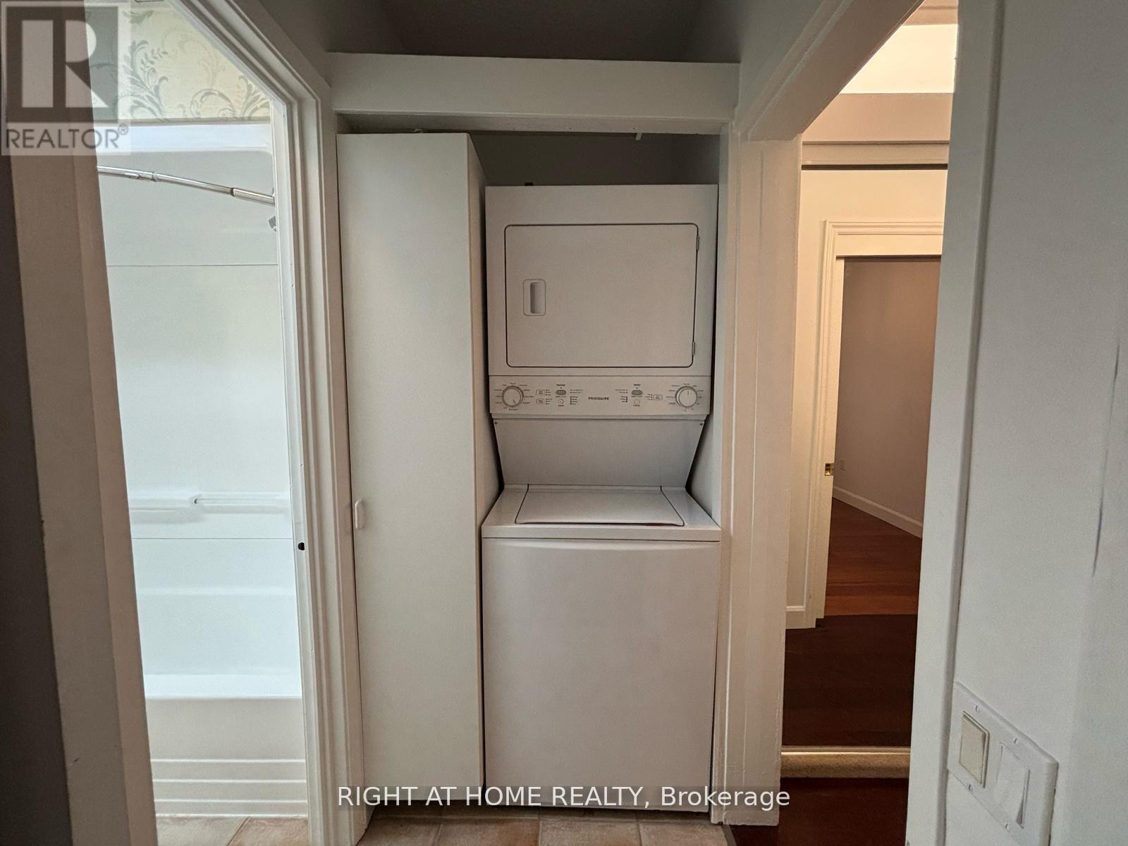 A - 3152 Dundas Street W, Toronto, Ontario  M6P 2A1 - Photo 25 - W12979042