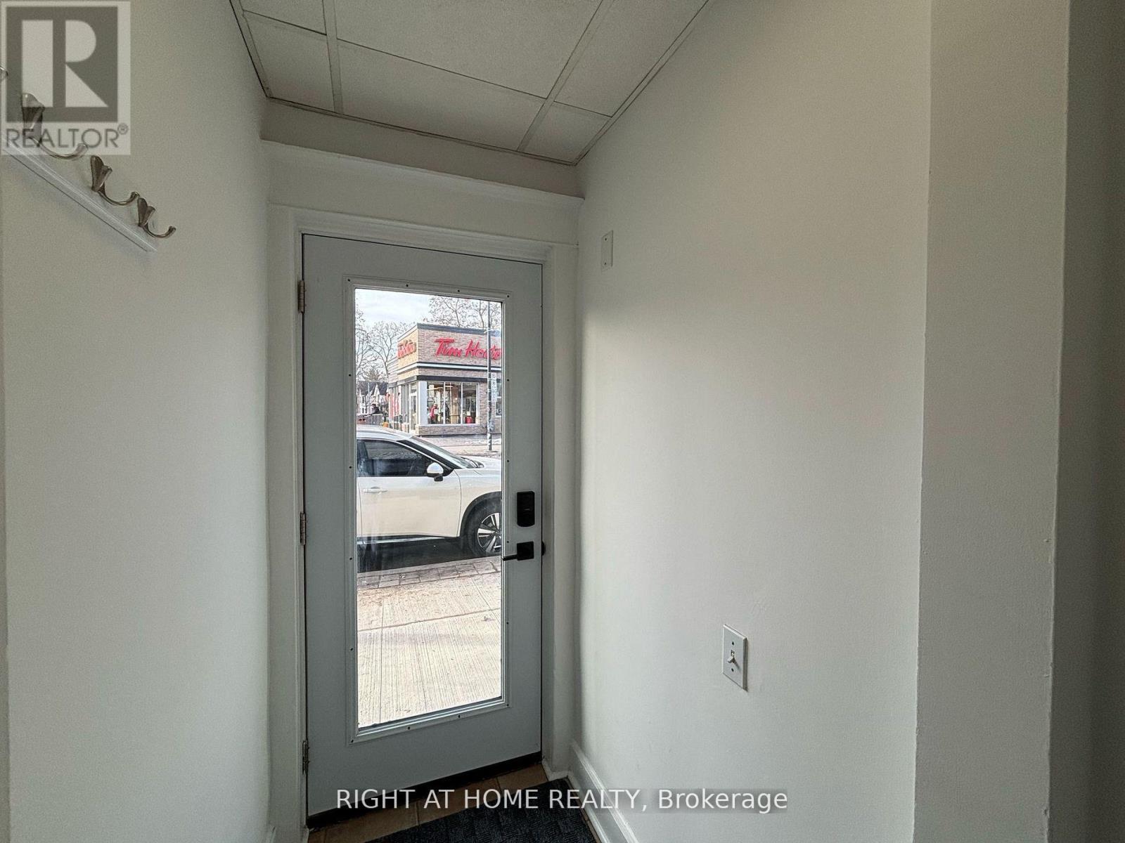 A - 3152 Dundas Street W, Toronto, Ontario  M6P 2A1 - Photo 27 - W12979042