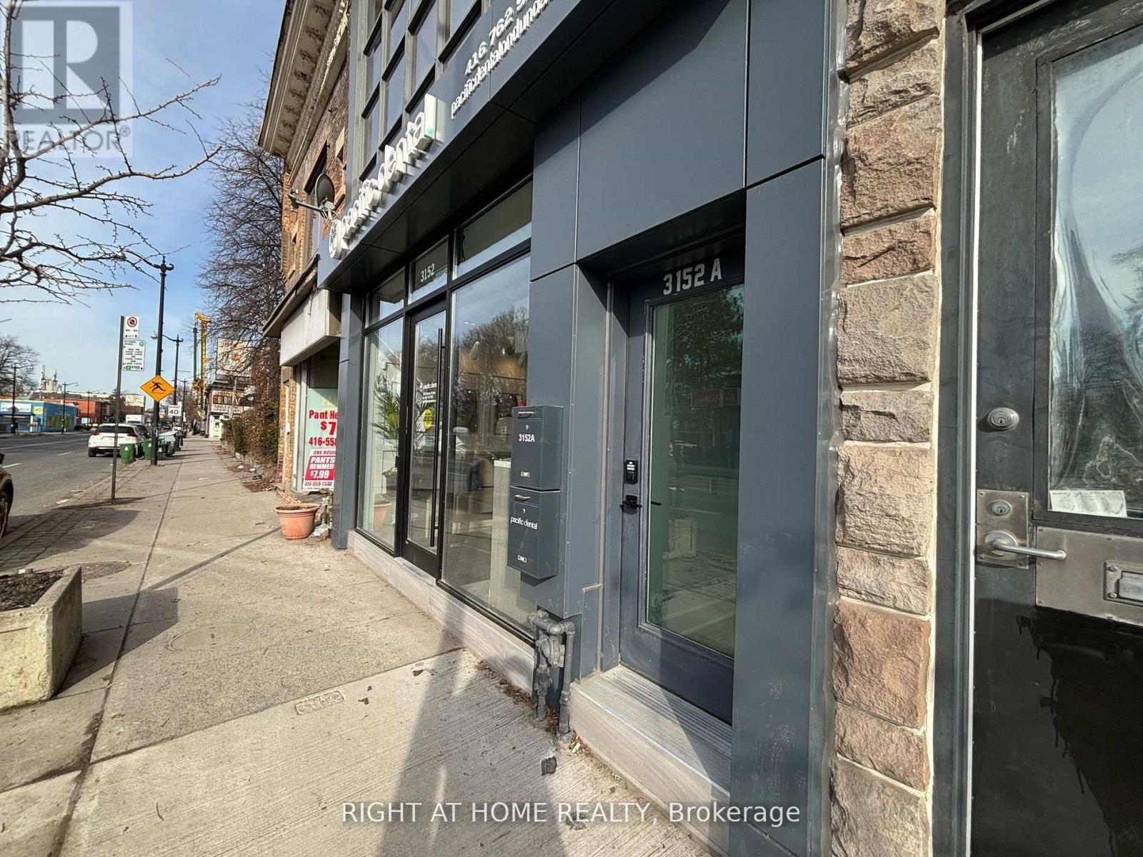 A - 3152 Dundas Street W, Toronto, Ontario  M6P 2A1 - Photo 29 - W12979042