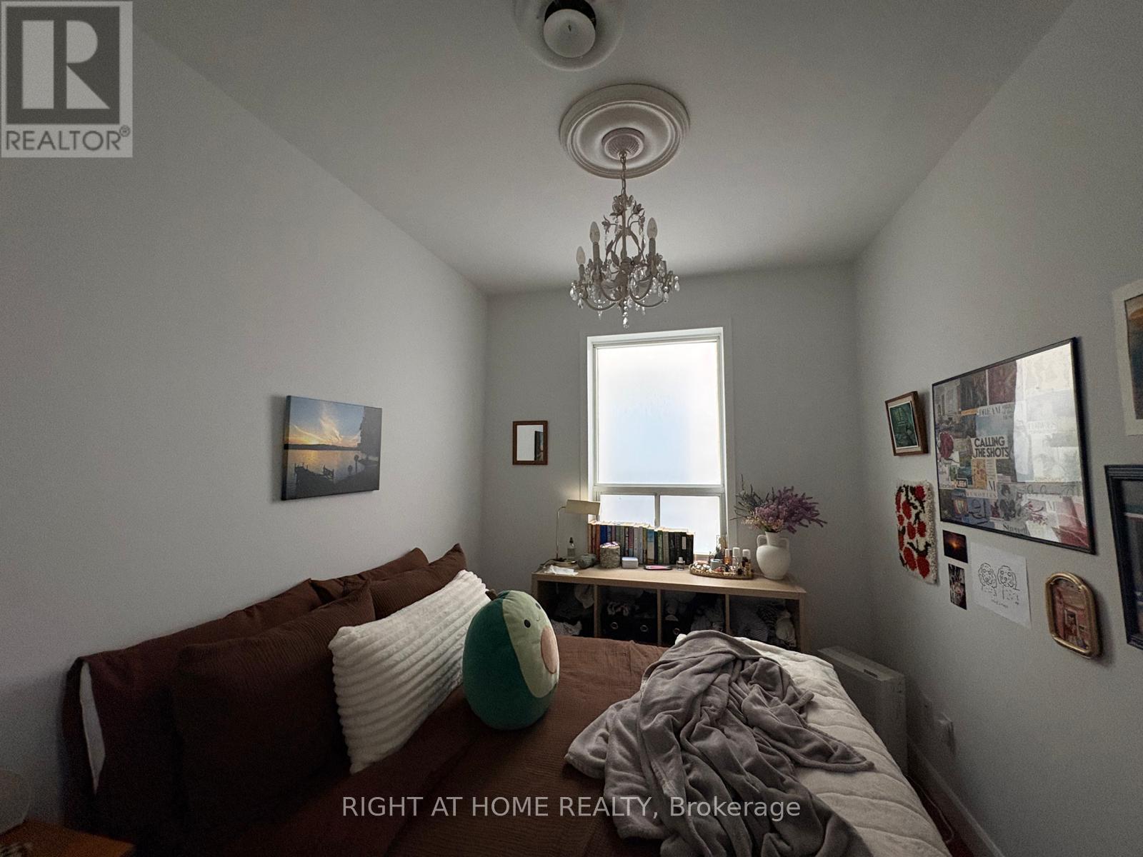 A - 3152 Dundas Street W, Toronto, Ontario  M6P 2A1 - Photo 33 - W12979042