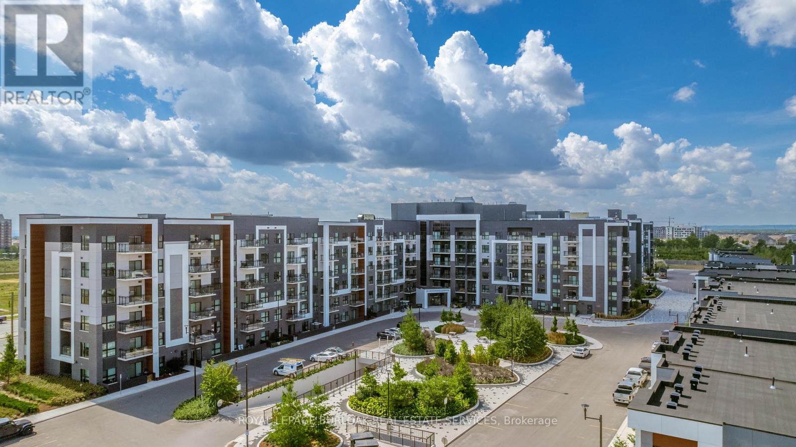 304 - 128 Grovewood Common, Oakville, Ontario  L6H 0X3 - Photo 1 - W12979118