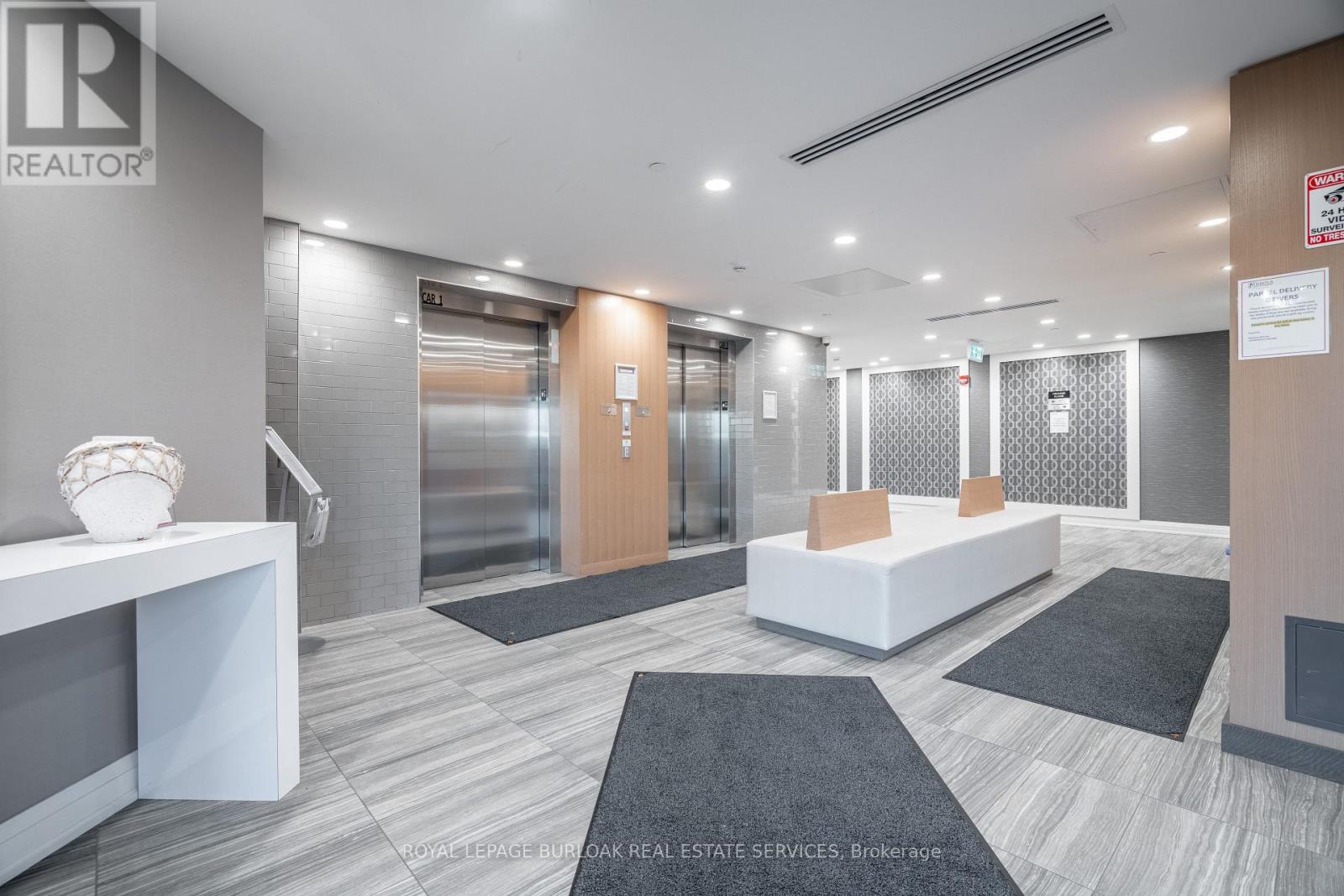 304 - 128 Grovewood Common, Oakville, Ontario  L6H 0X3 - Photo 13 - W12979118