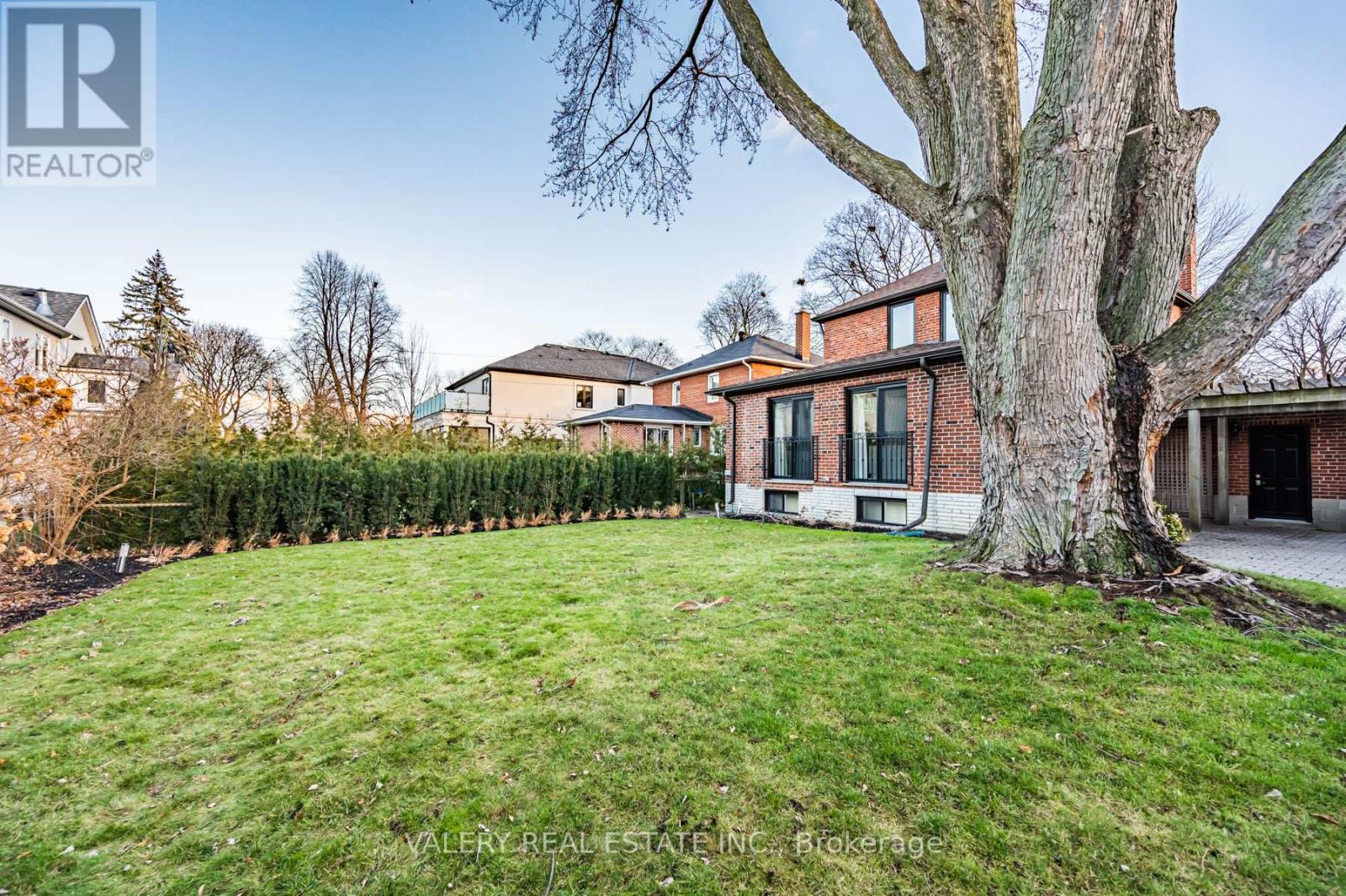 30 Bernice Avenue, Toronto, Ontario  M8Y 1Z6 - Photo 30 - W12979134