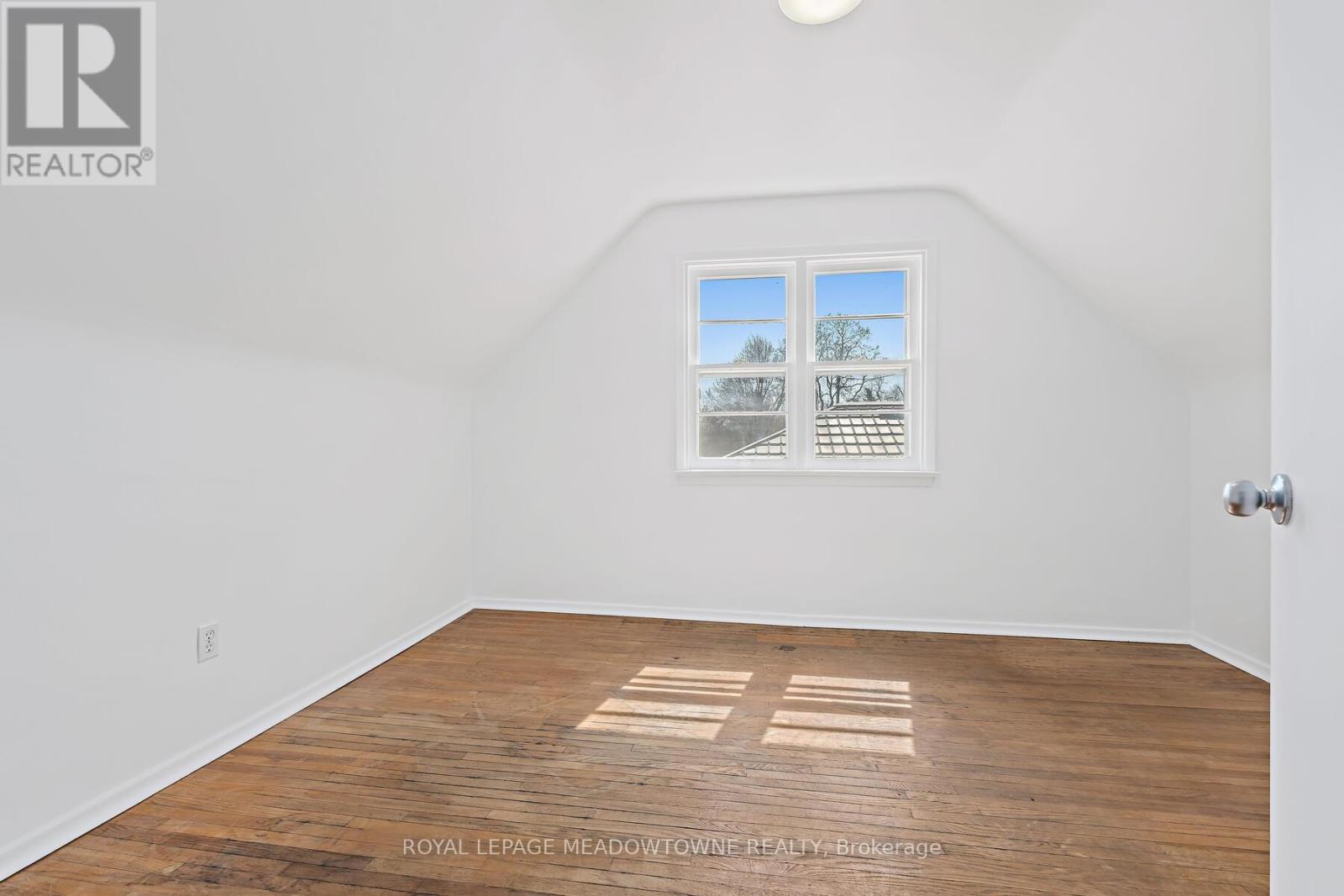 3 Bard Lane, Halton Hills, Ontario  L7G 2M6 - Photo 21 - W12979178