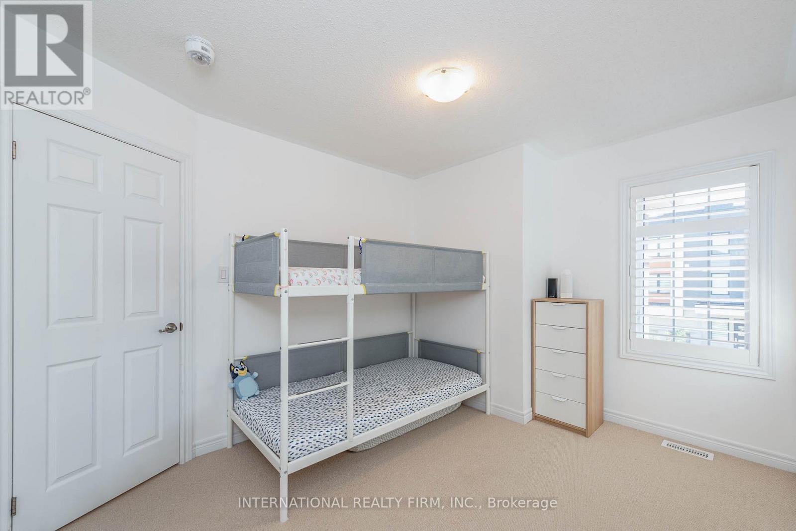 99 Huguenot Road, Oakville, Ontario  L6H 0M3 - Photo 18 - W12979190