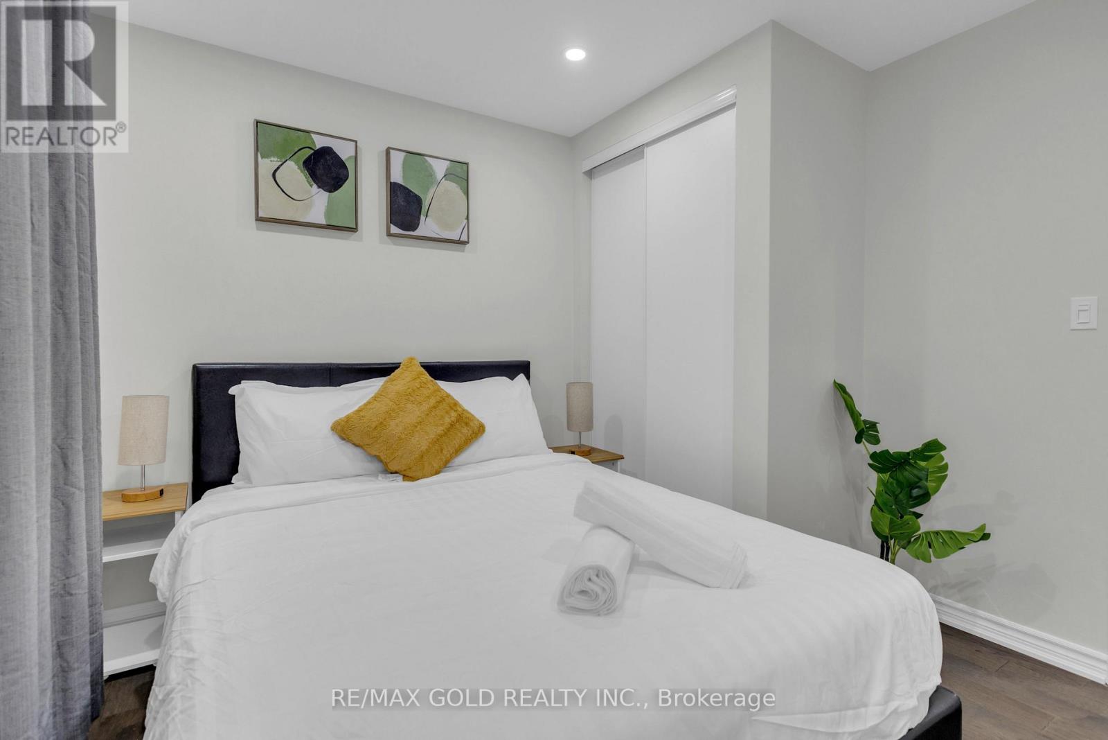 462 Samford Place, Oakville, Ontario  L6L 4E8 - Photo 16 - W12979204