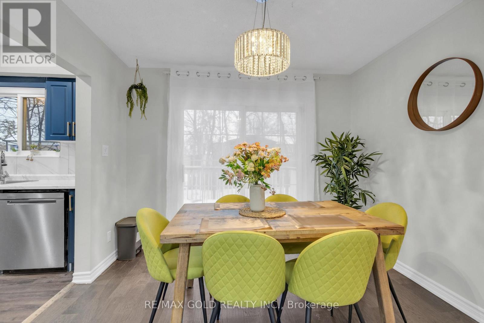 462 Samford Place, Oakville, Ontario  L6L 4E8 - Photo 6 - W12979204