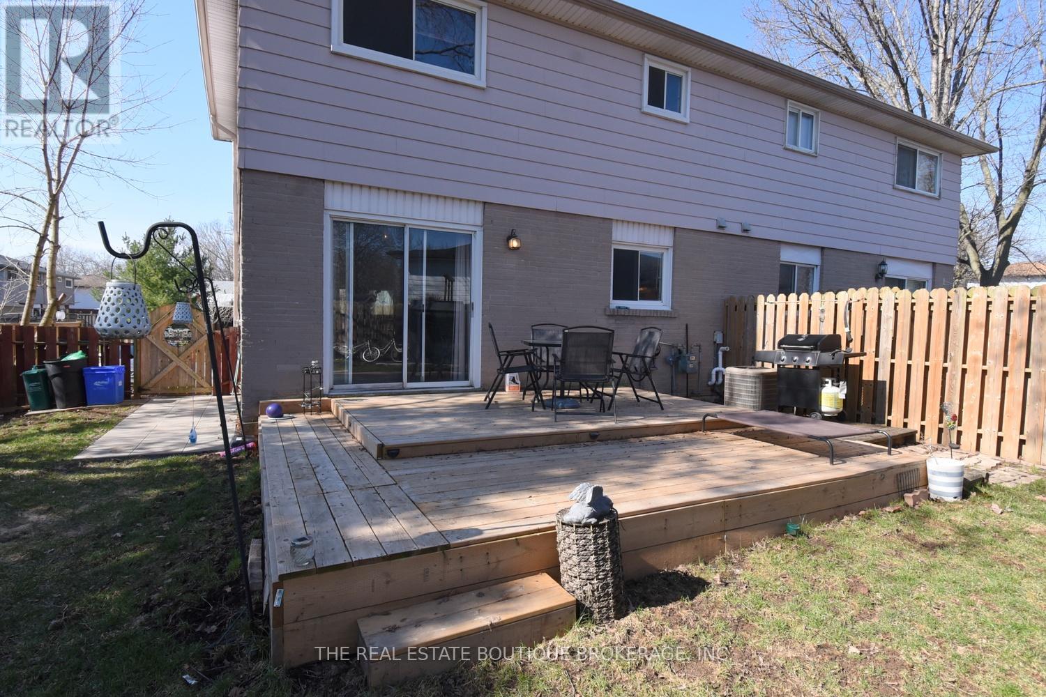 1345 Colonsay Drive, Burlington, Ontario  L7P 2T6 - Photo 31 - W12979206