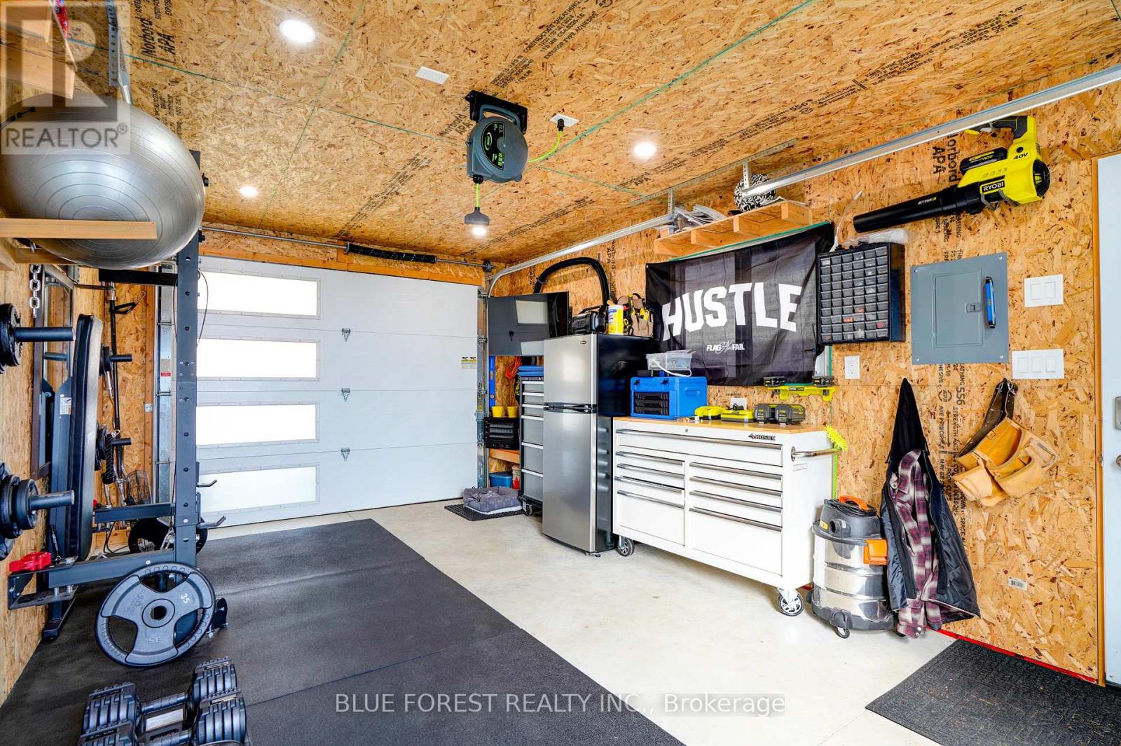 25 Holiday Avenue, London South, Ontario  N6E 1M9 - Photo 50 - X12974548