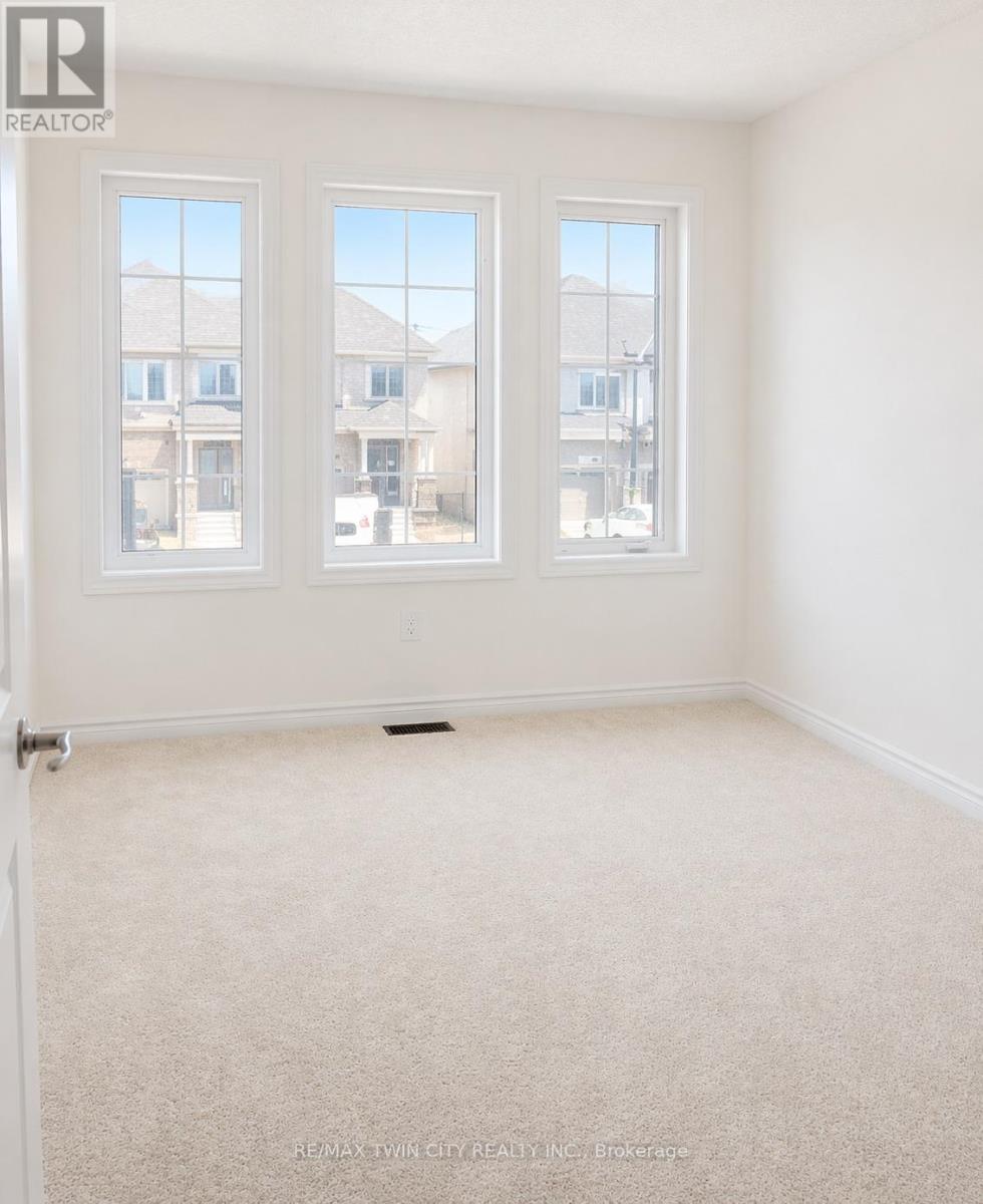 153 Flagg Avenue, Brant, Ontario  N3L 0K5 - Photo 15 - X12978982