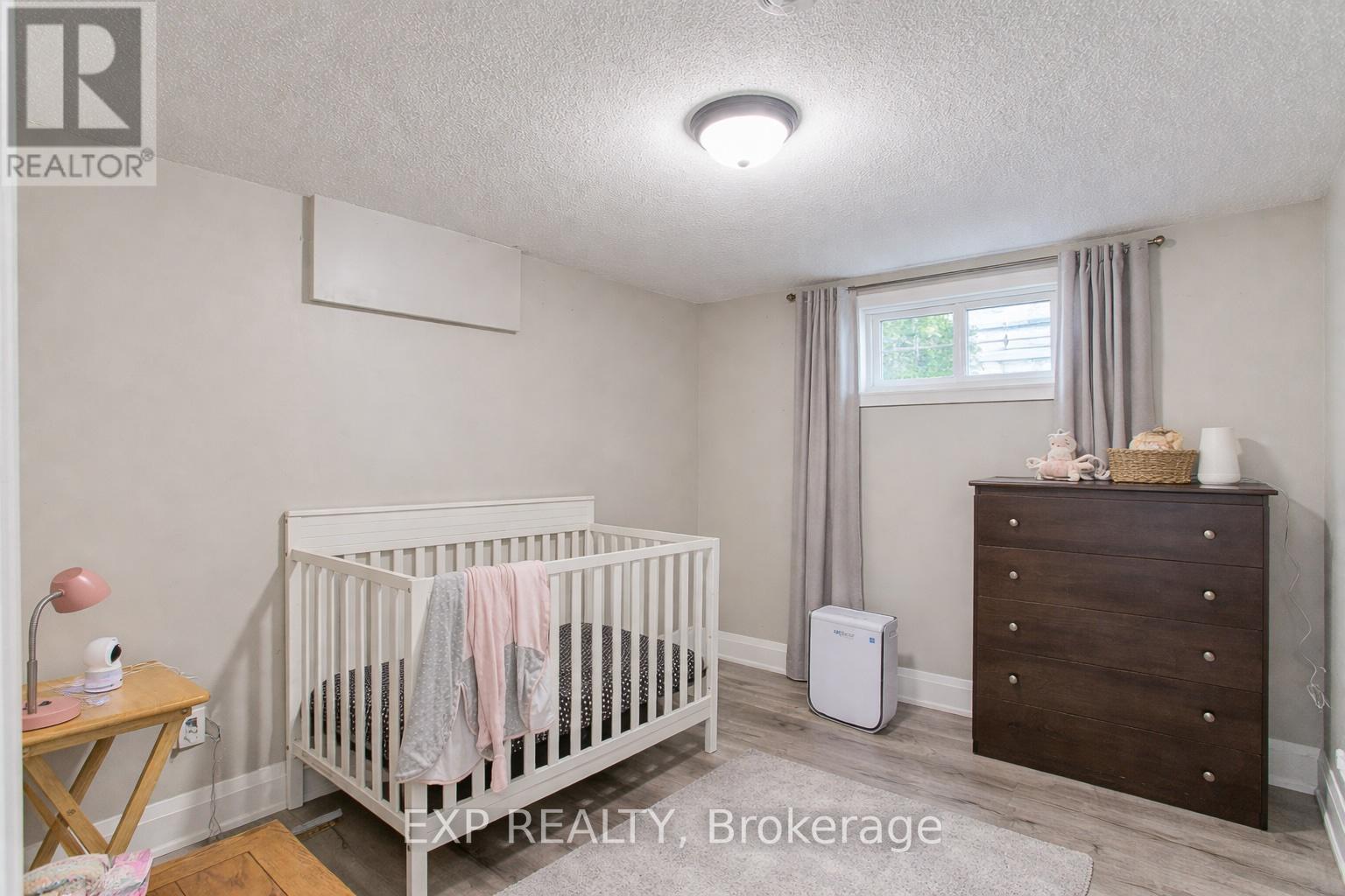 4 Colgate Court, Hamilton, Ontario  L9C 6Z6 - Photo 22 - X12978998