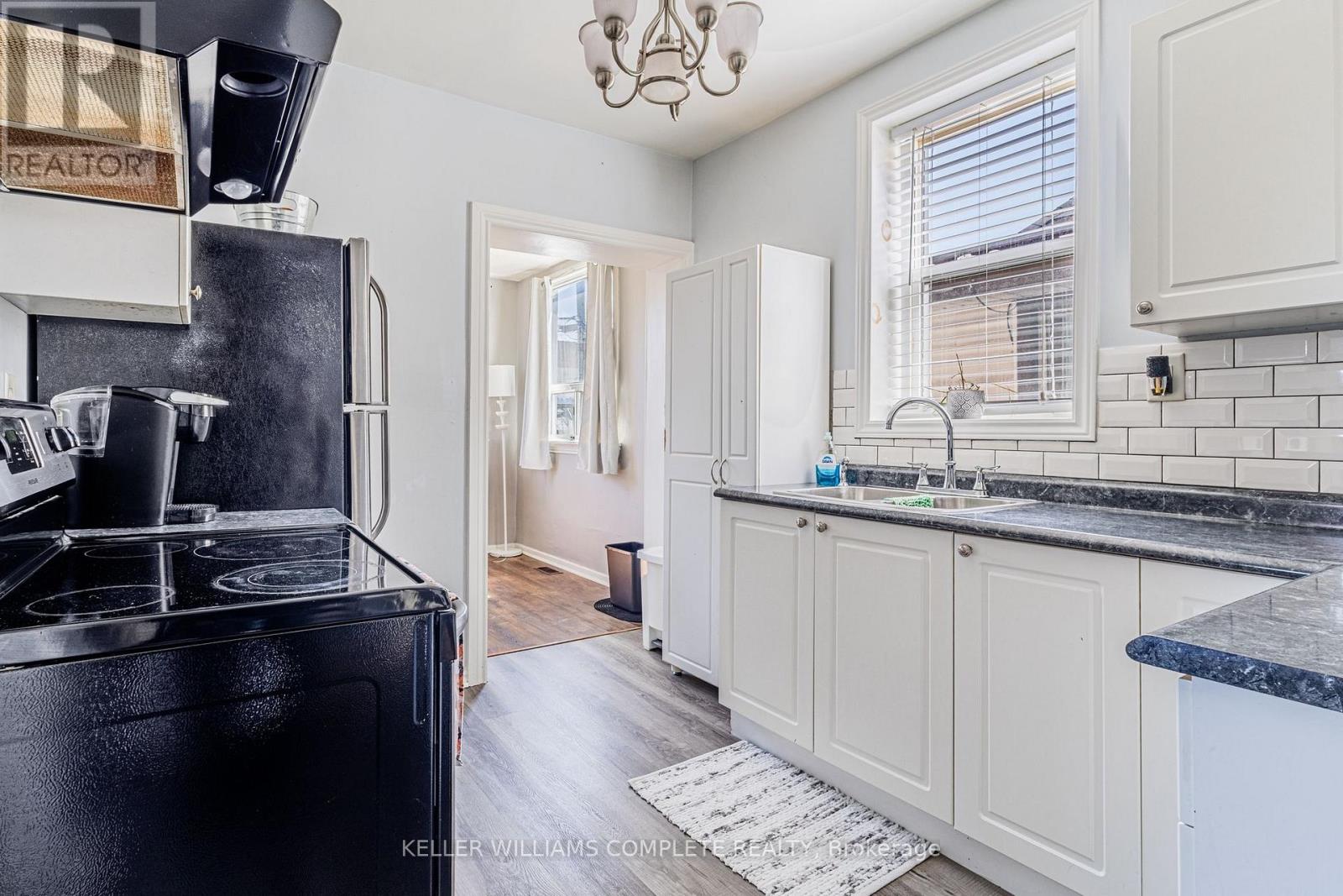 174 Rosslyn Avenue N, Hamilton, Ontario  L8L 7P7 - Photo 8 - X12979038