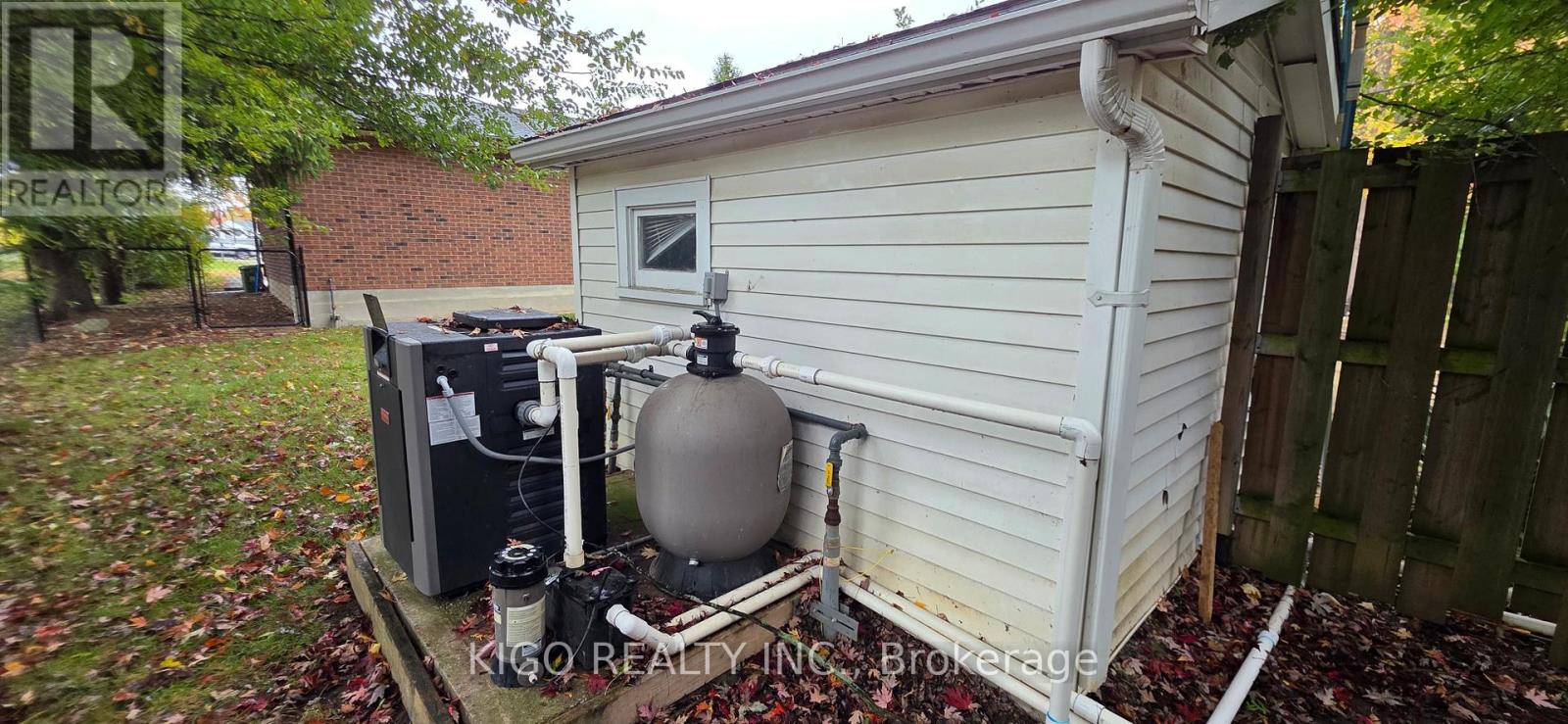 2320 Hyde Park Road N, London North, Ontario  N6H 5K2 - Photo 36 - X12979074