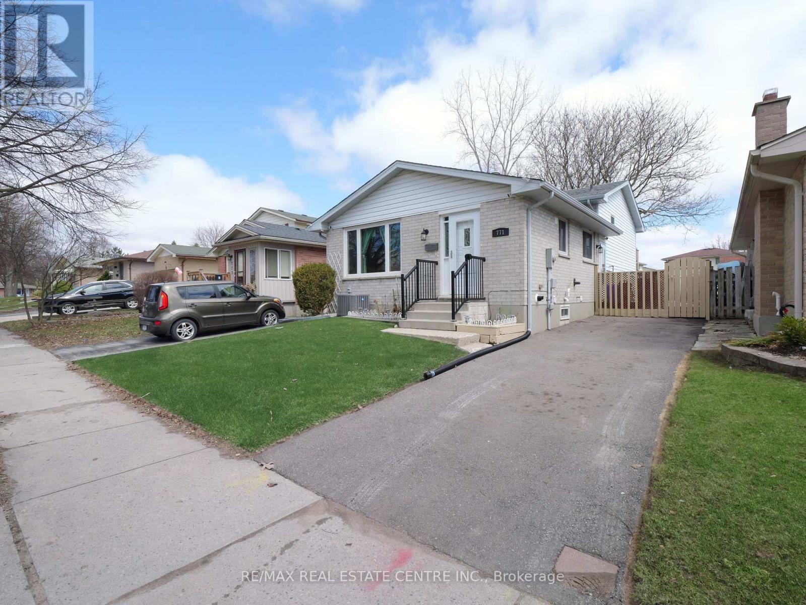771 Monsarrat Avenue, London East, Ontario  N5Y 4Y3 - Photo 2 - X12979078