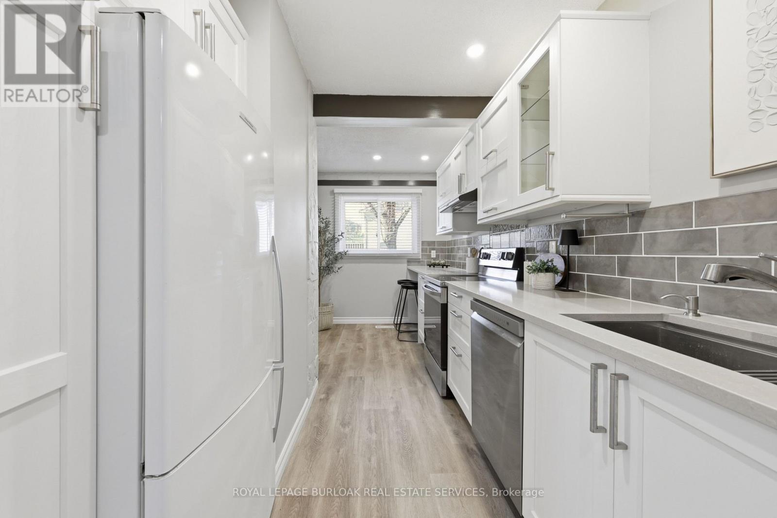 154 - 11 Queenslea Drive, Hamilton, Ontario L8W 1T7 - Photo 11 - X12979080