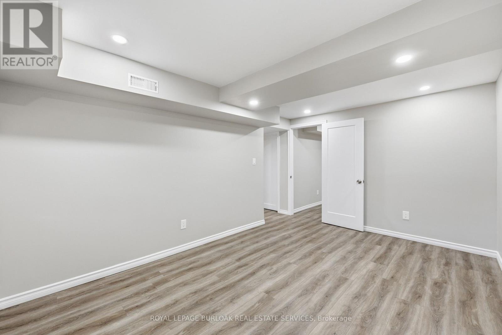 154 - 11 Queenslea Drive, Hamilton, Ontario L8W 1T7 - Photo 23 - X12979080