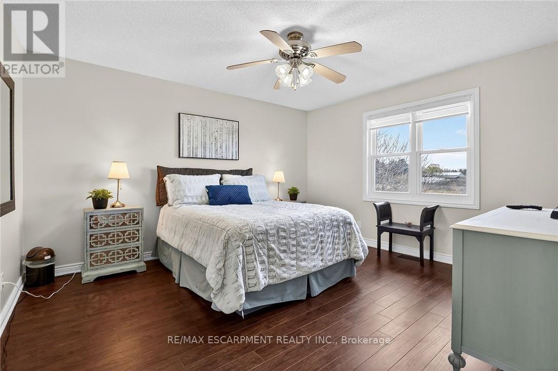 2330 Centre Street, Pelham, Ontario  L0S 1M0 - Photo 23 - X12979082