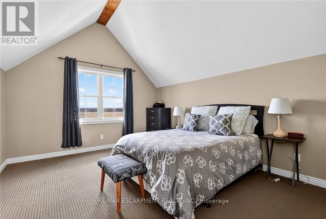 2330 Centre Street, Pelham, Ontario  L0S 1M0 - Photo 39 - X12979082