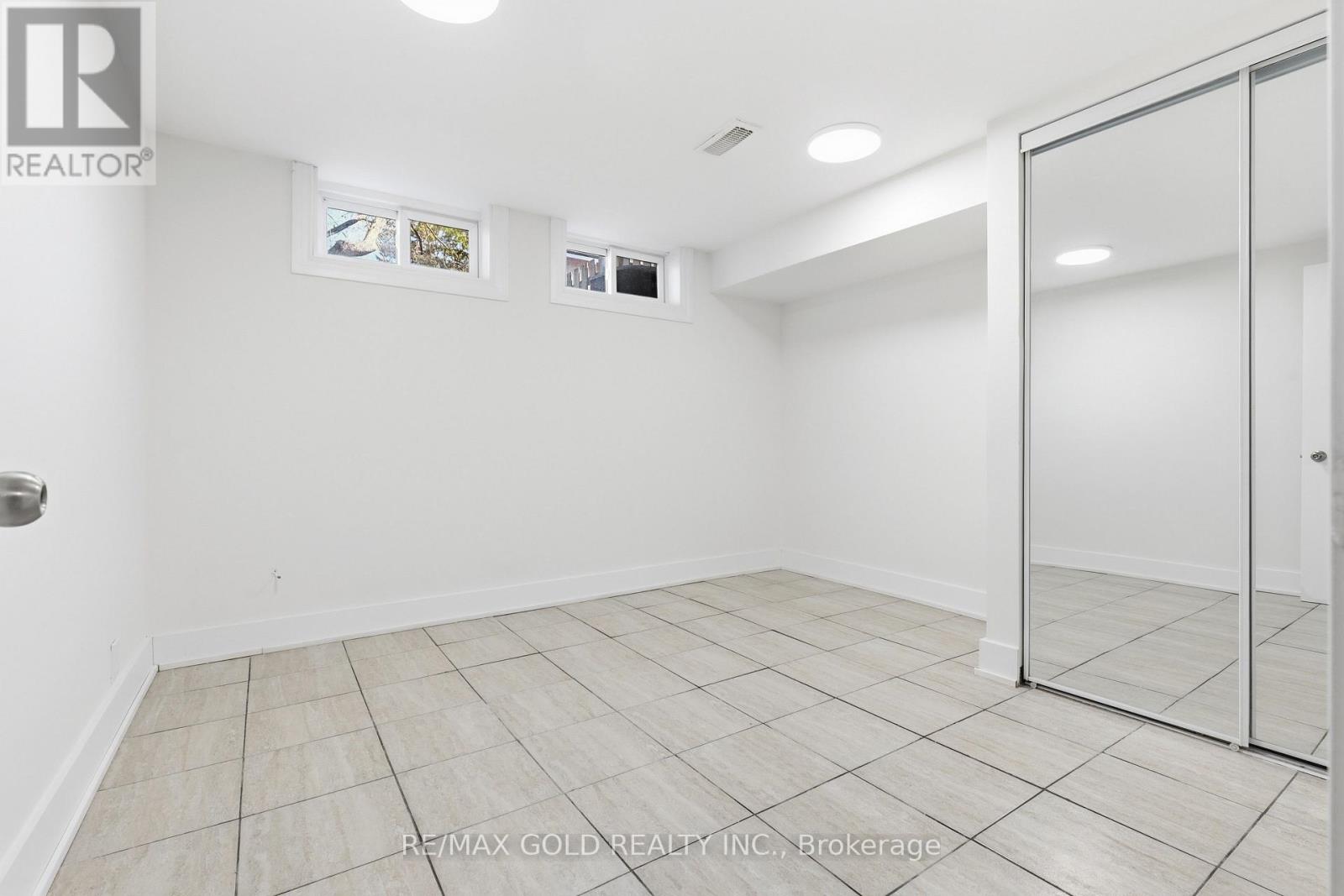 231a Cedarbrae Avenue, Waterloo, Ontario  N2L 4S6 - Photo 13 - X12979102