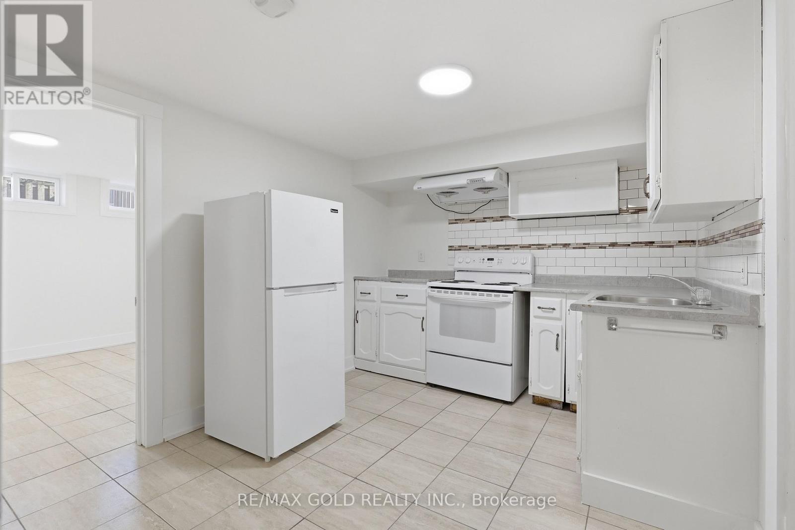 231a Cedarbrae Avenue, Waterloo, Ontario  N2L 4S6 - Photo 22 - X12979102