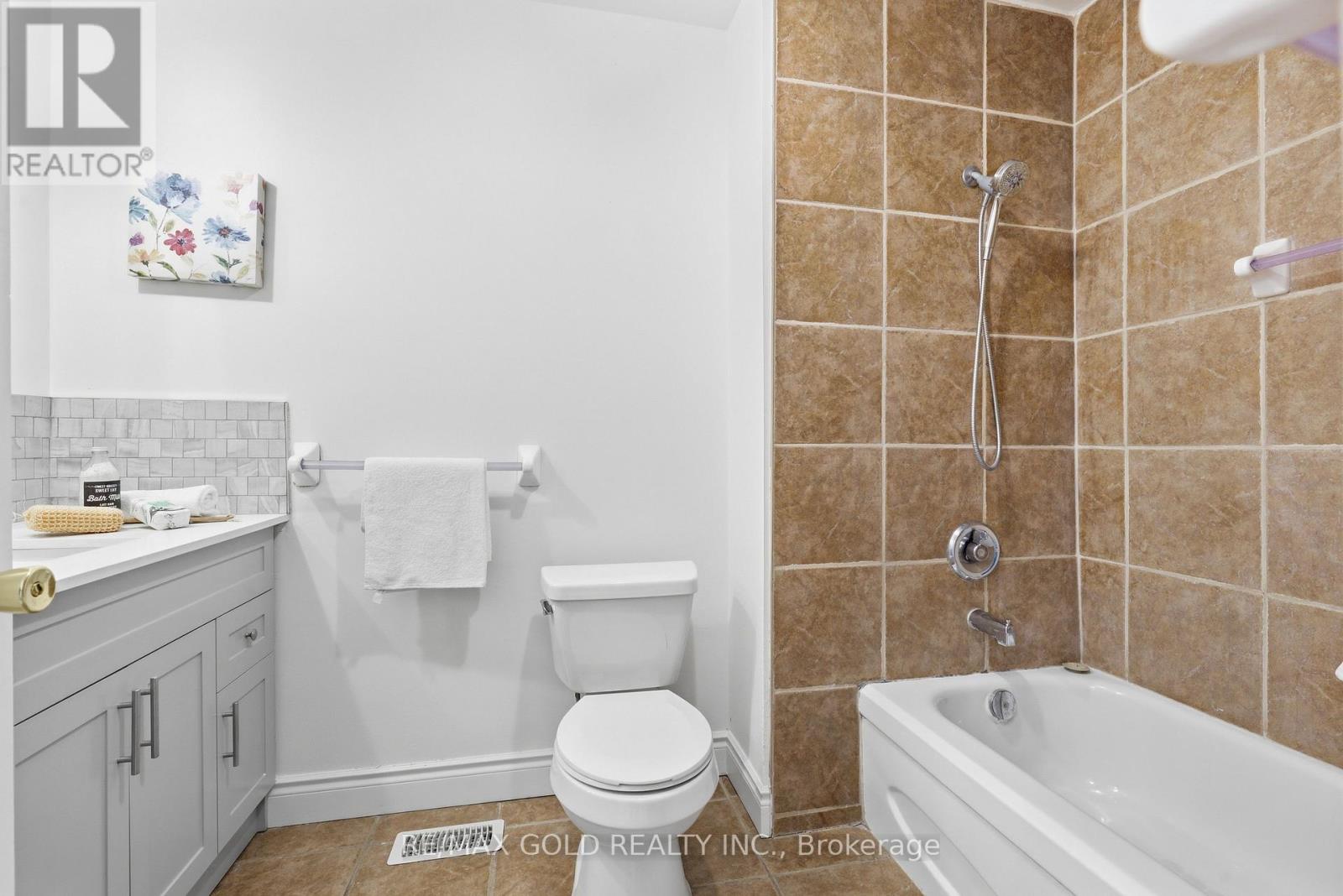 231a Cedarbrae Avenue, Waterloo, Ontario  N2L 4S6 - Photo 9 - X12979102