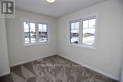 176 Maclachlan Avenue, Haldimand, Ontario  N3W 0E1 - Photo 6 - X12979108