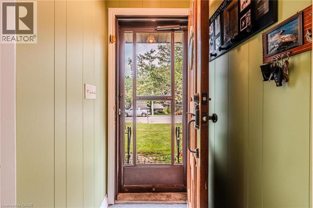 46 First Street, Waterdown, Ontario  L0R 2H0 - Photo 3 - 40808065