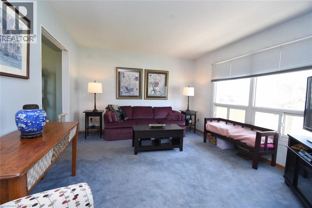 1345 Colonsay Drive, Burlington, Ontario  L7P 2T6 - Photo 7 - 40811513