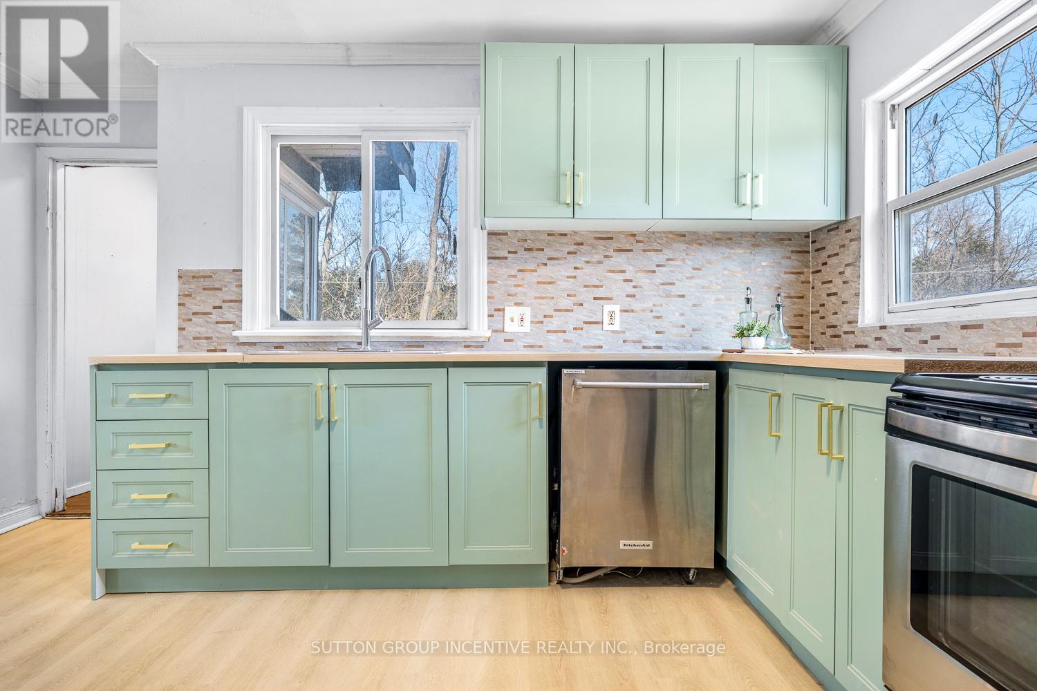 300 Metro Road N, Georgina, Ontario  L4P 3C8 - Photo 25 - N12978566