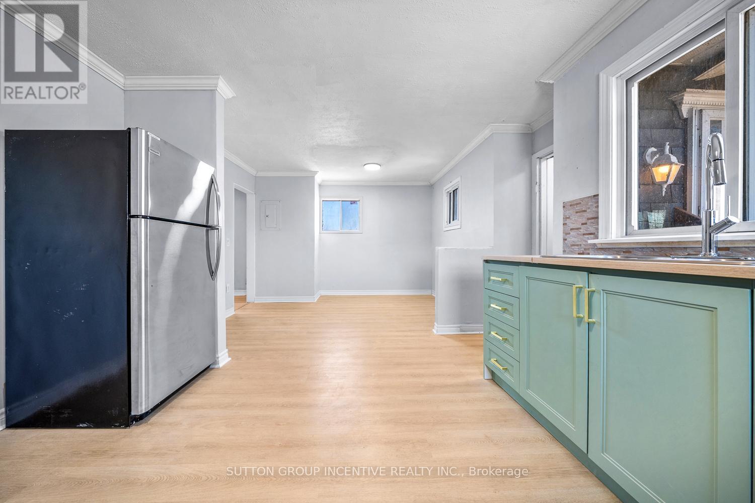 300 Metro Road N, Georgina, Ontario  L4P 3C8 - Photo 26 - N12978566