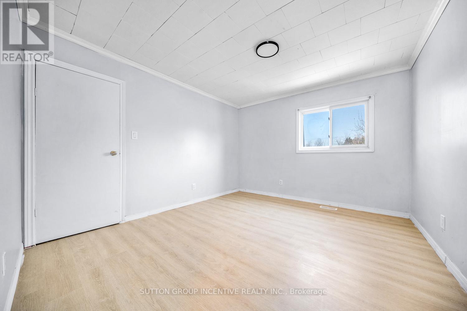 300 Metro Road N, Georgina, Ontario  L4P 3C8 - Photo 38 - N12978566