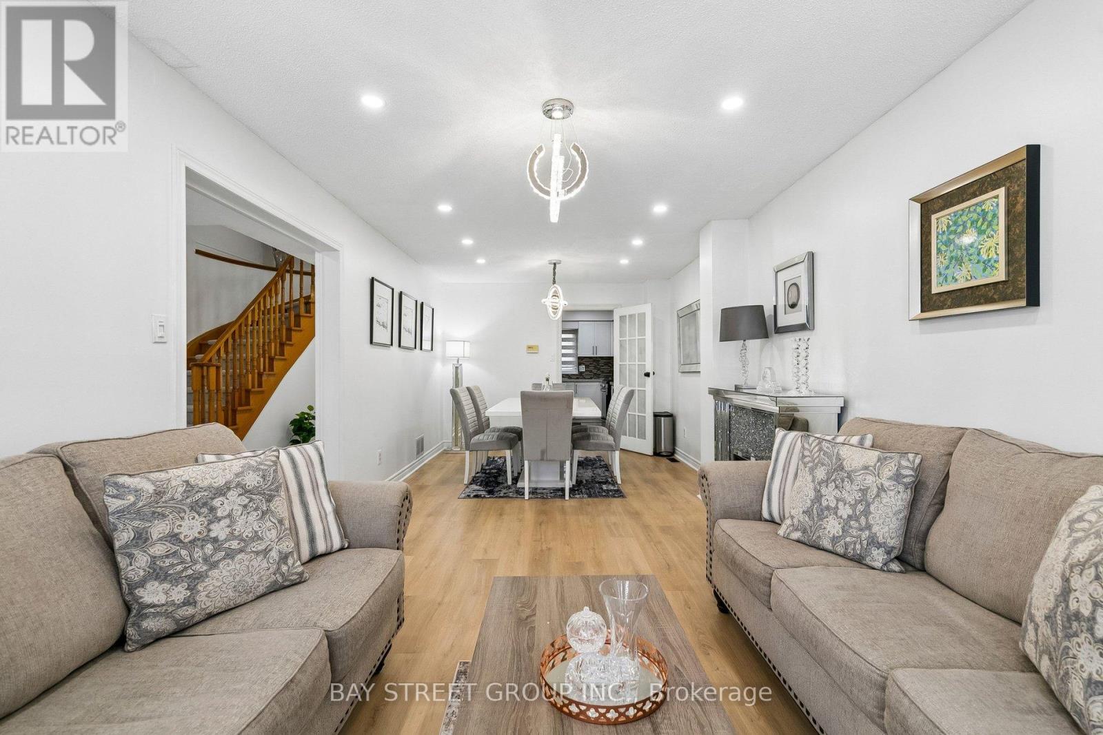 3307 Charlebrook Court, Mississauga, Ontario  L5L 5B5 - Photo 21 - W12978490