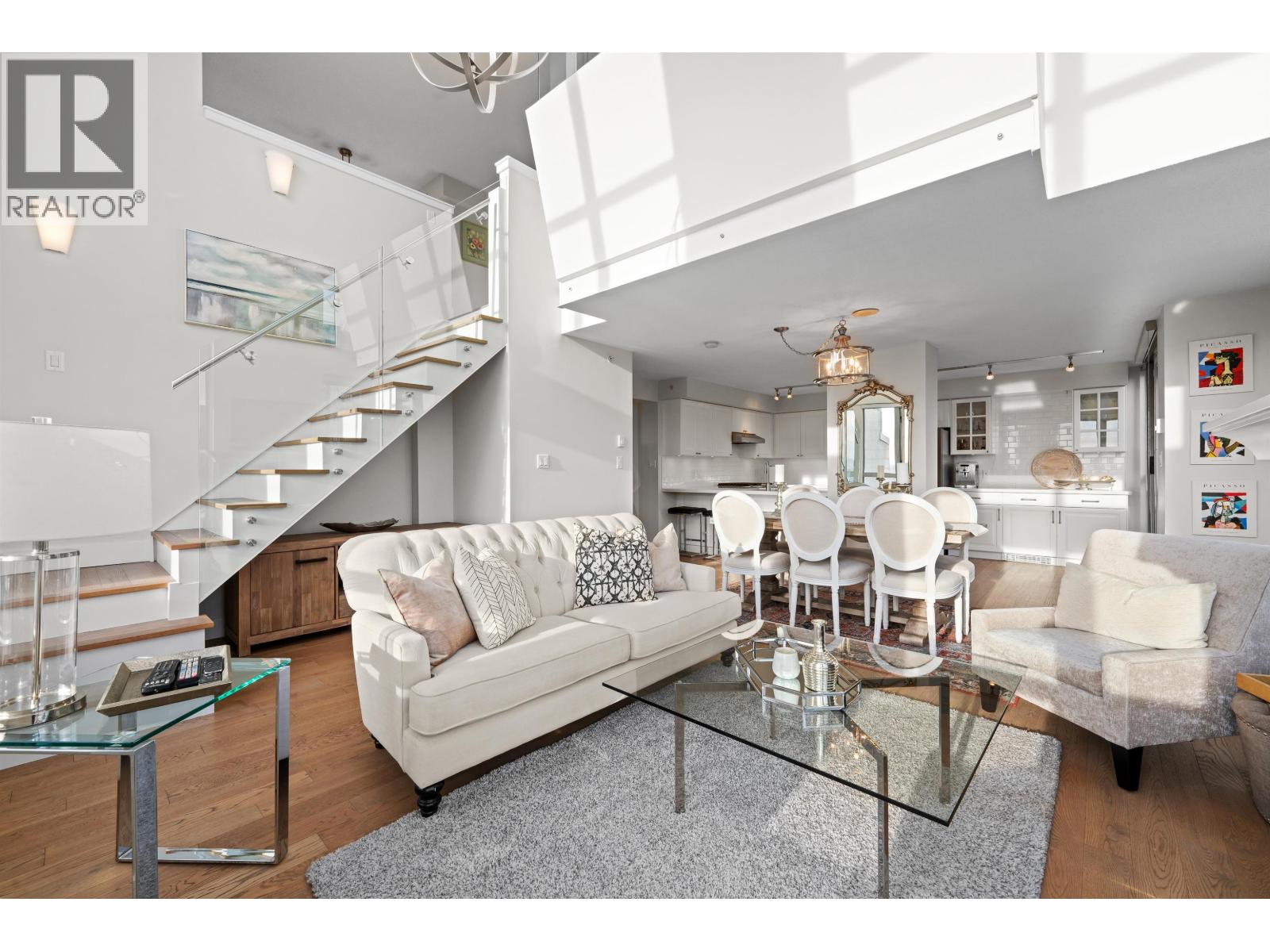 2204 1238 Richards Street, Vancouver, British Columbia  V6B 6M6 - Photo 3 - R3109408