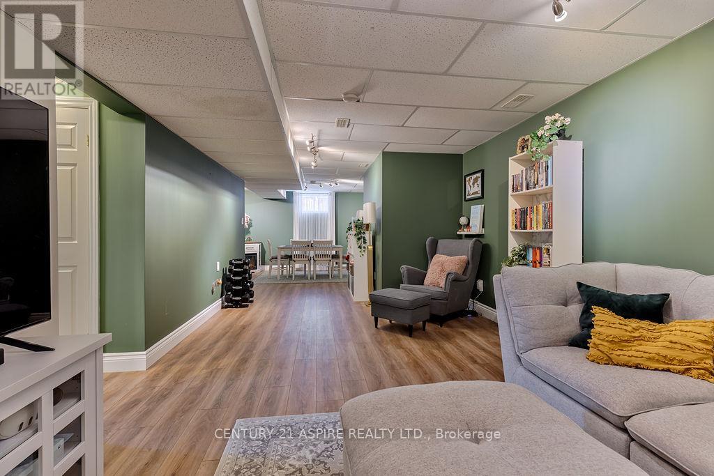 32 Bayshore Drive, Petawawa, Ontario  K8H 3R7 - Photo 32 - X12978944