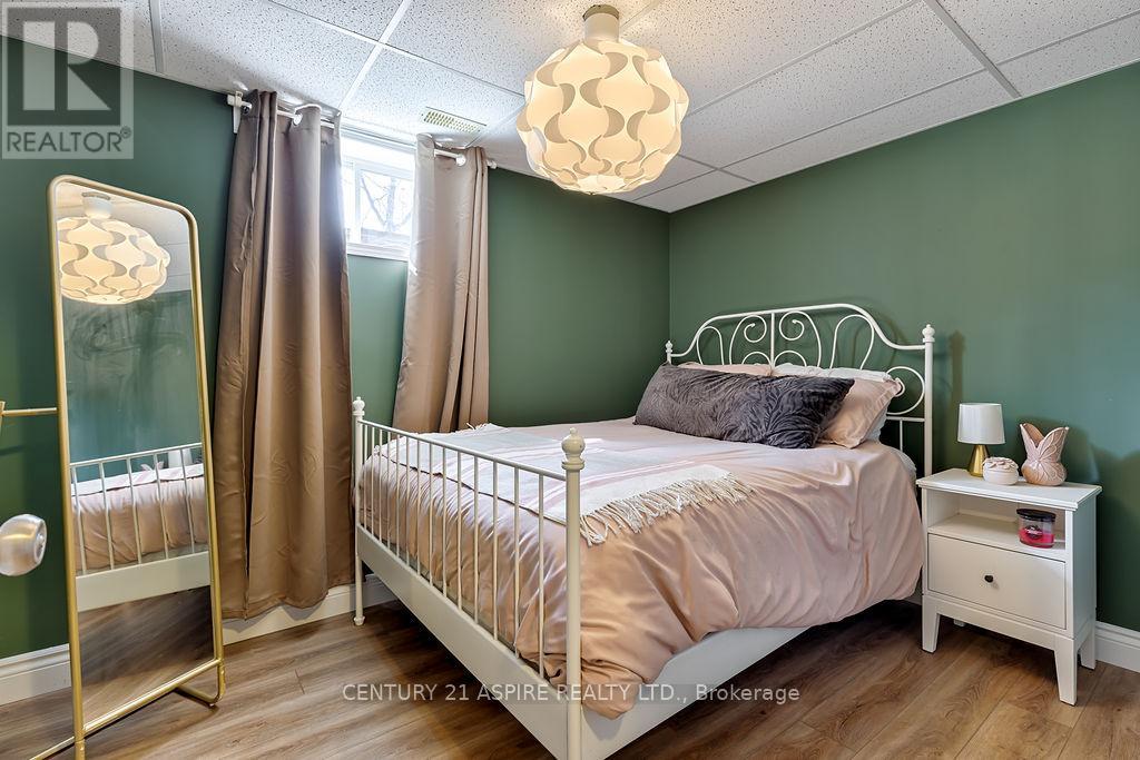 32 Bayshore Drive, Petawawa, Ontario  K8H 3R7 - Photo 33 - X12978944